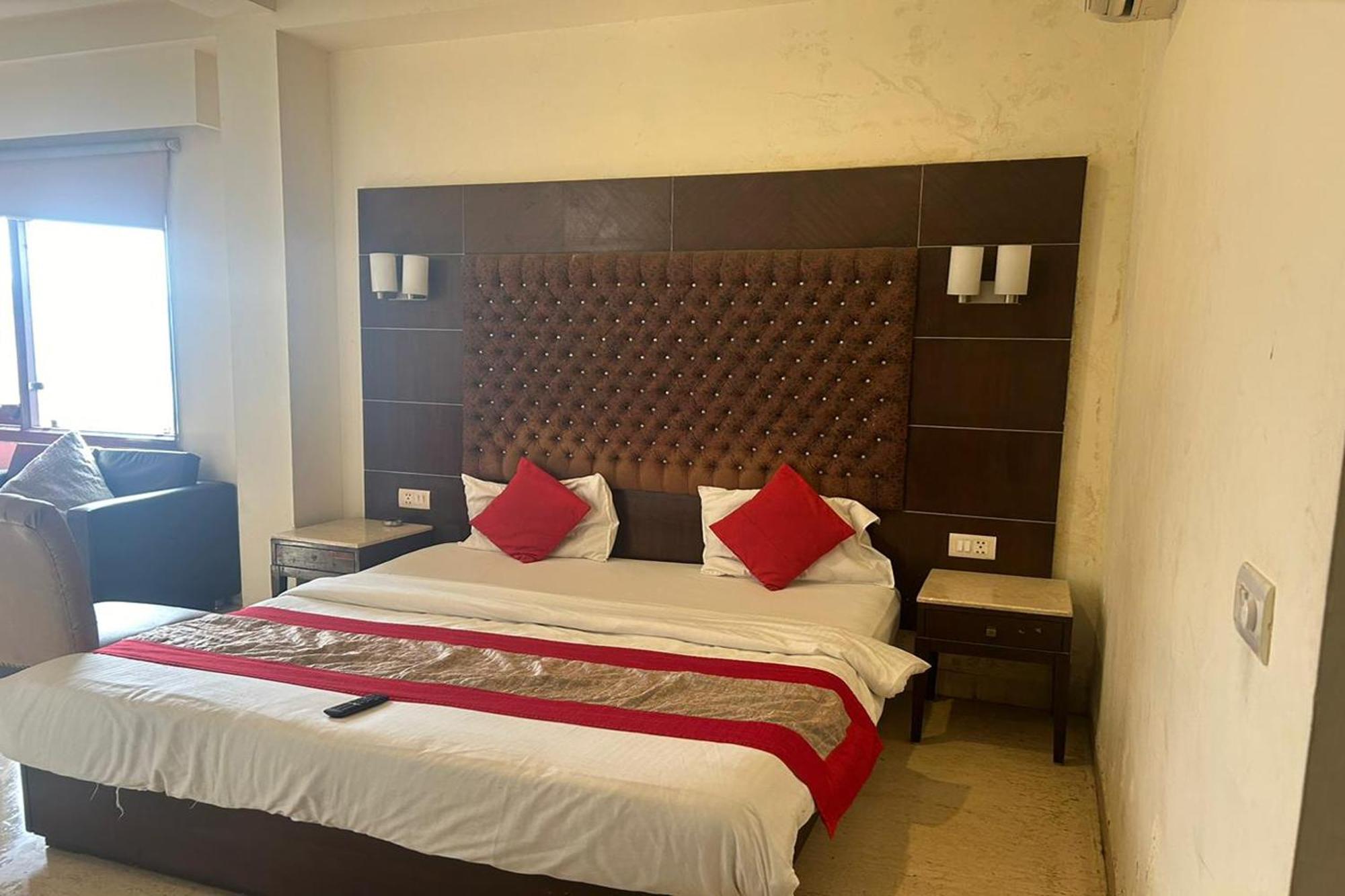 Hotel The Metropolis Near Rk Ashram Metro Station New Delhi