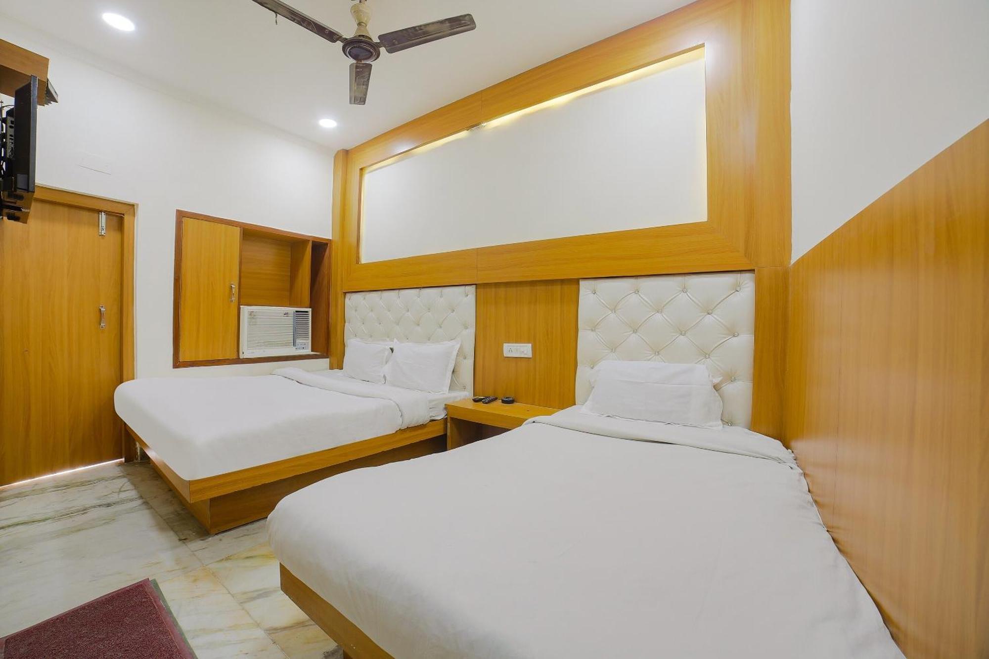 Hotel O Shyam Palace Near Railway Station