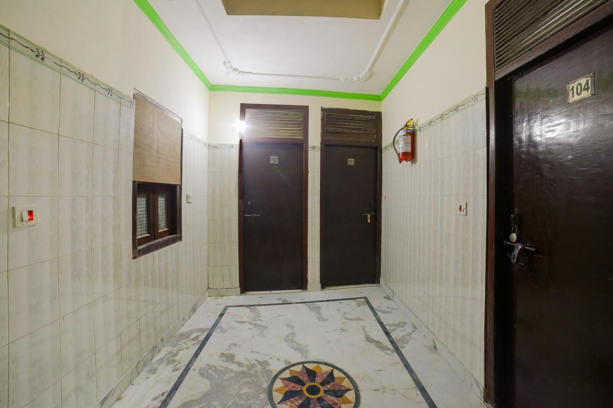 O Shyam Palace Near Railway Station Nova Deli