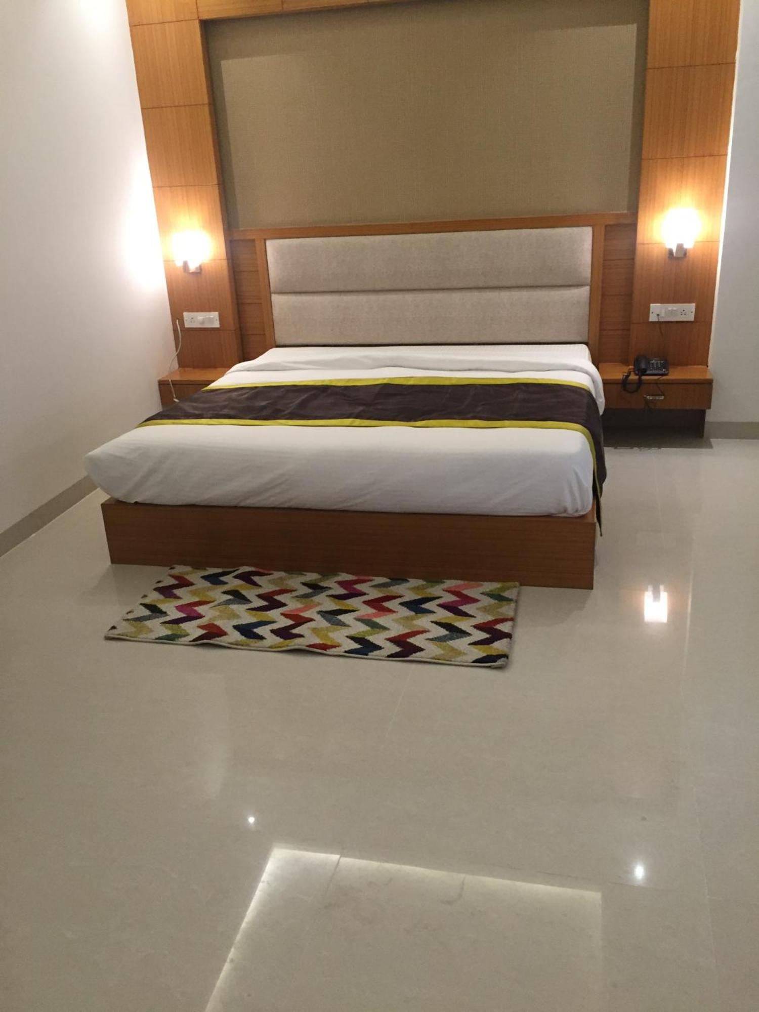 Transit Near Delhi Airport 3* Nova Deli