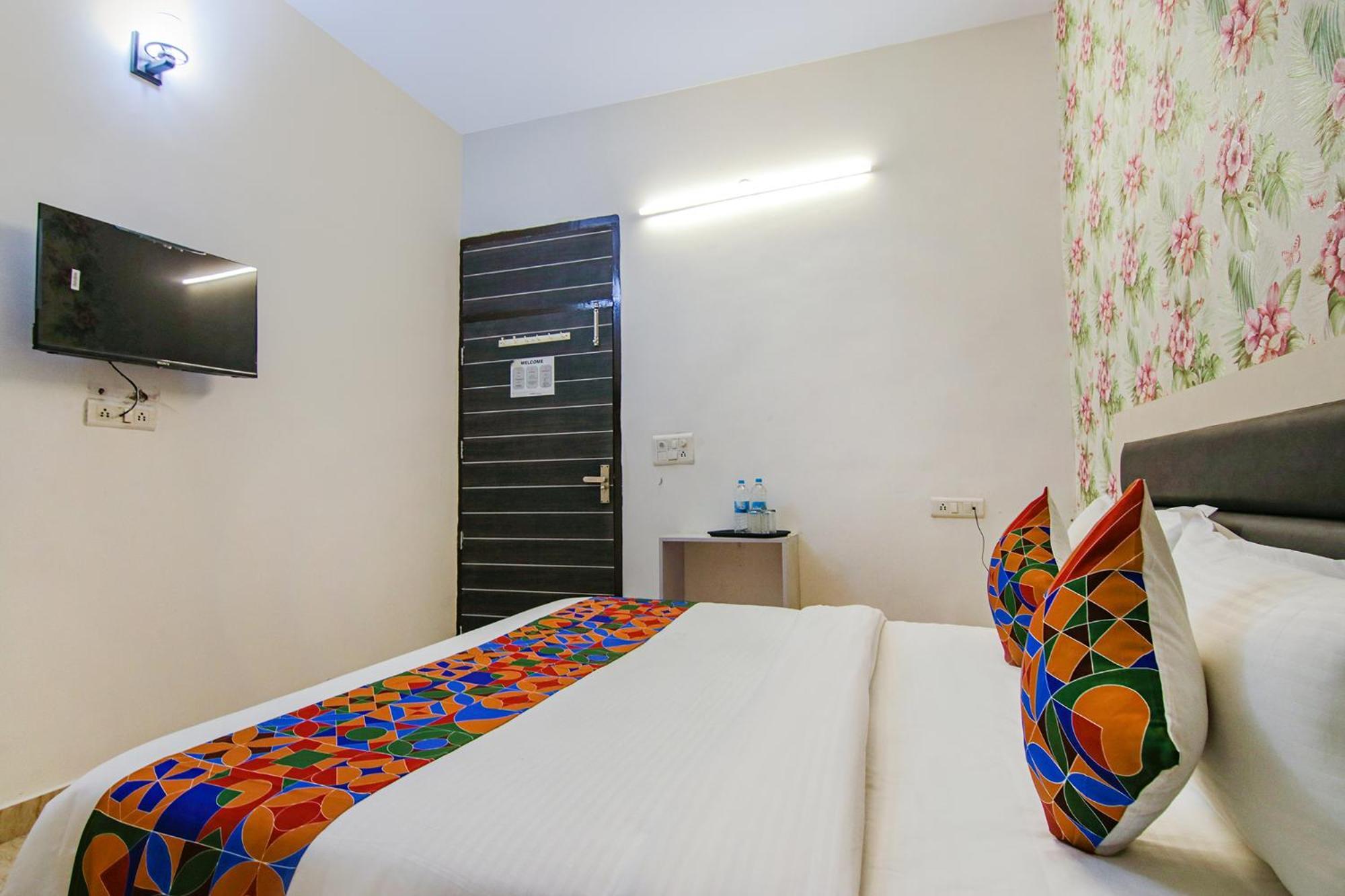 Hotel Fabexpress Gross Plaza
