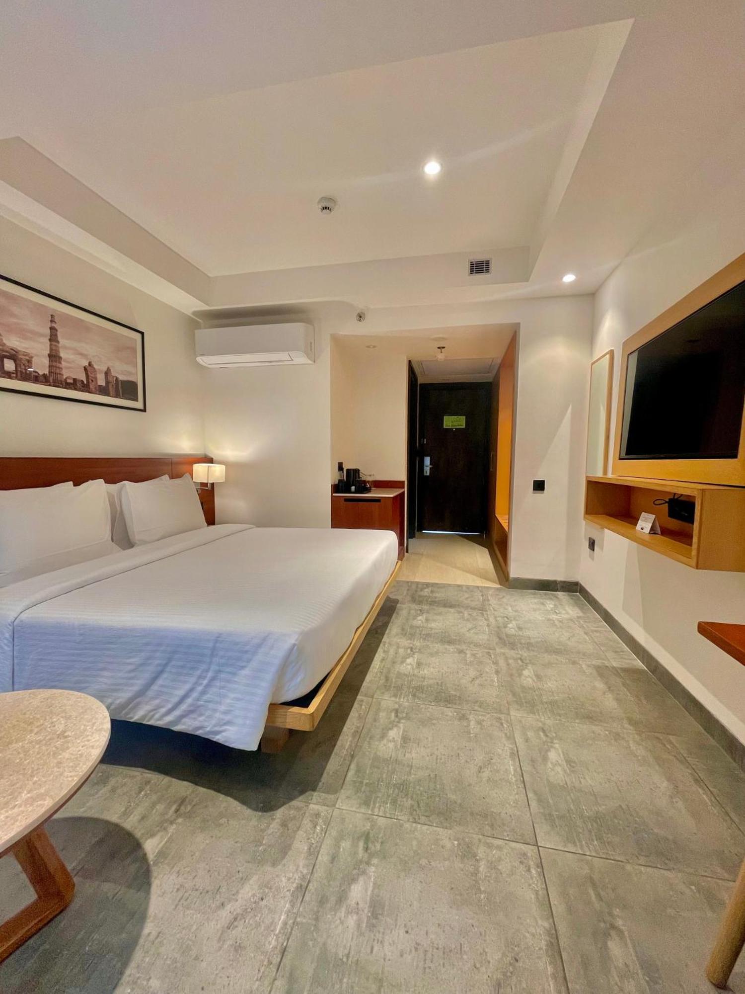 Western Maharani Bagh 4*
