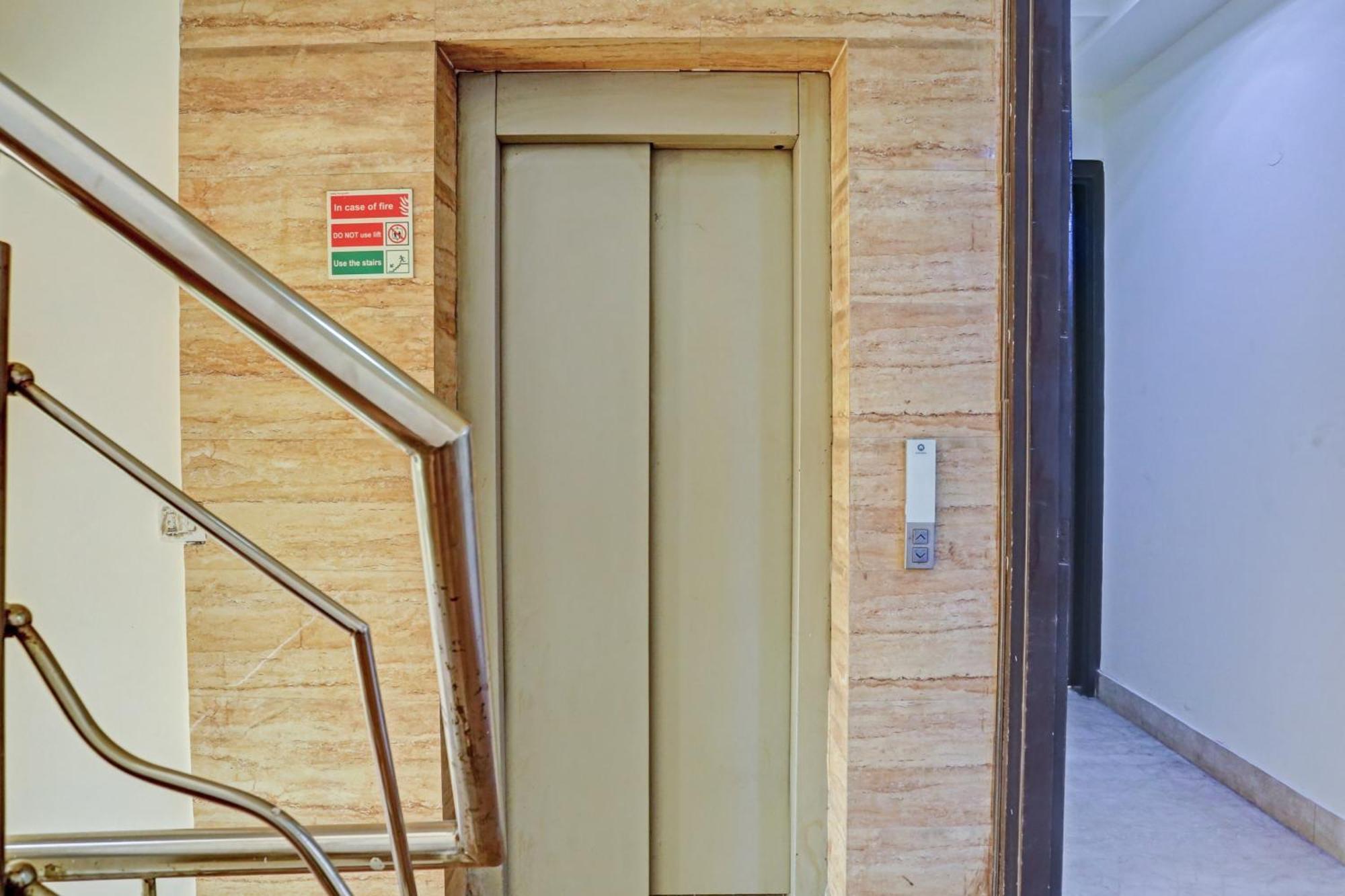 O Golden Key Punjabi Bagh 4*