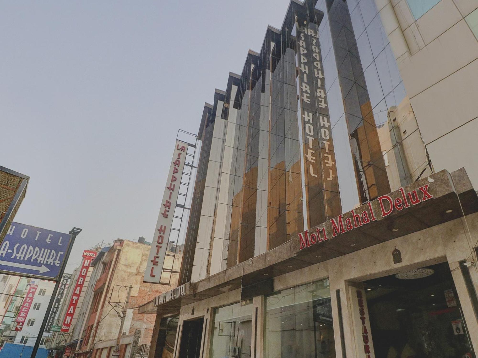Townhouse 517 La Sapphire Near Delhi Airport