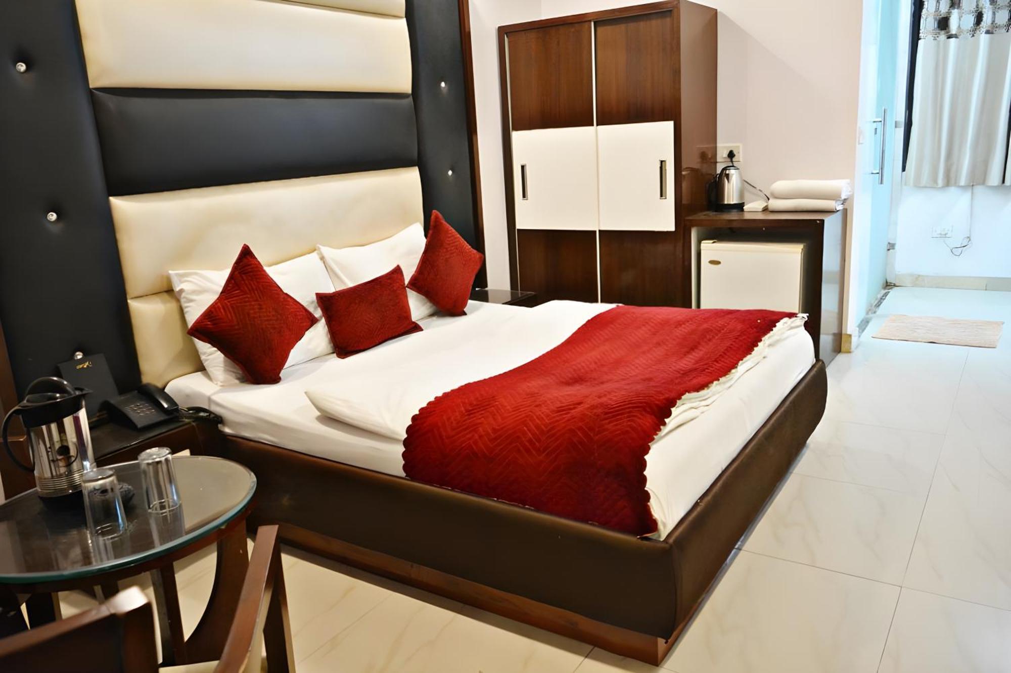 Sun International Hotel