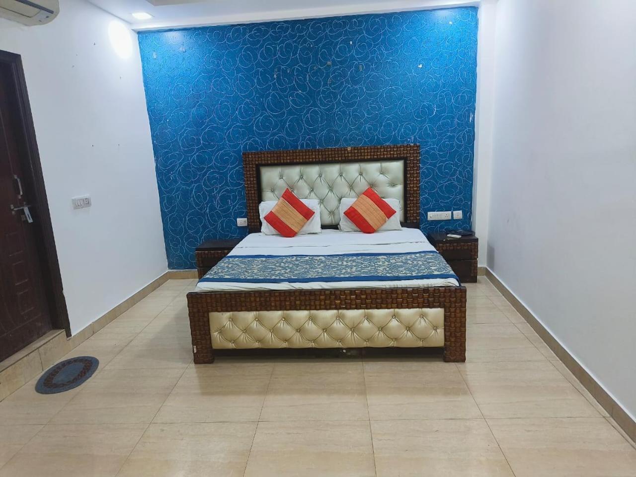Hotel Ashoka Palace Near Igi Airport New Delhi