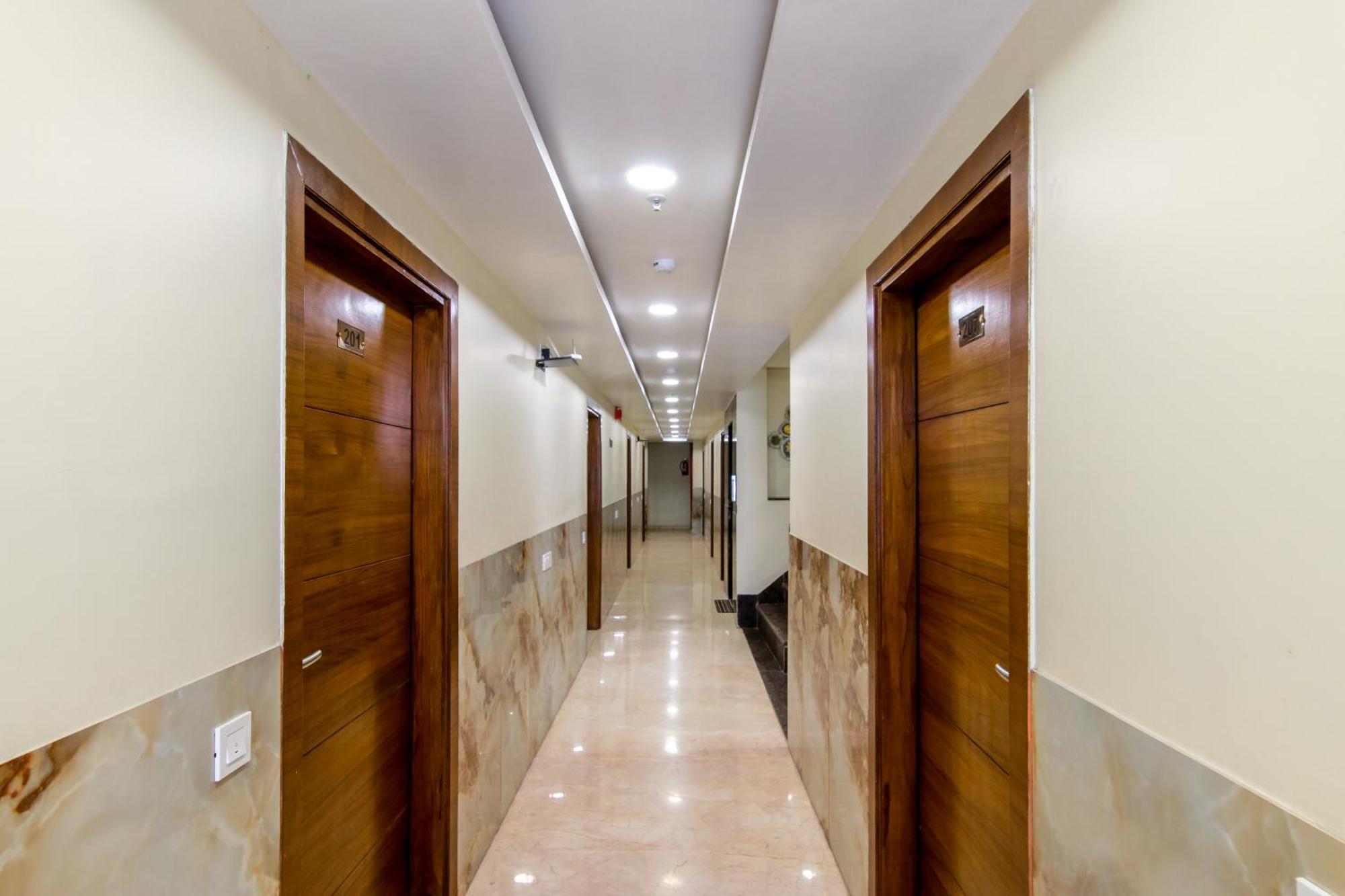 Royal Rosette With Free Wi-fi Near Railway Station New Delhi
