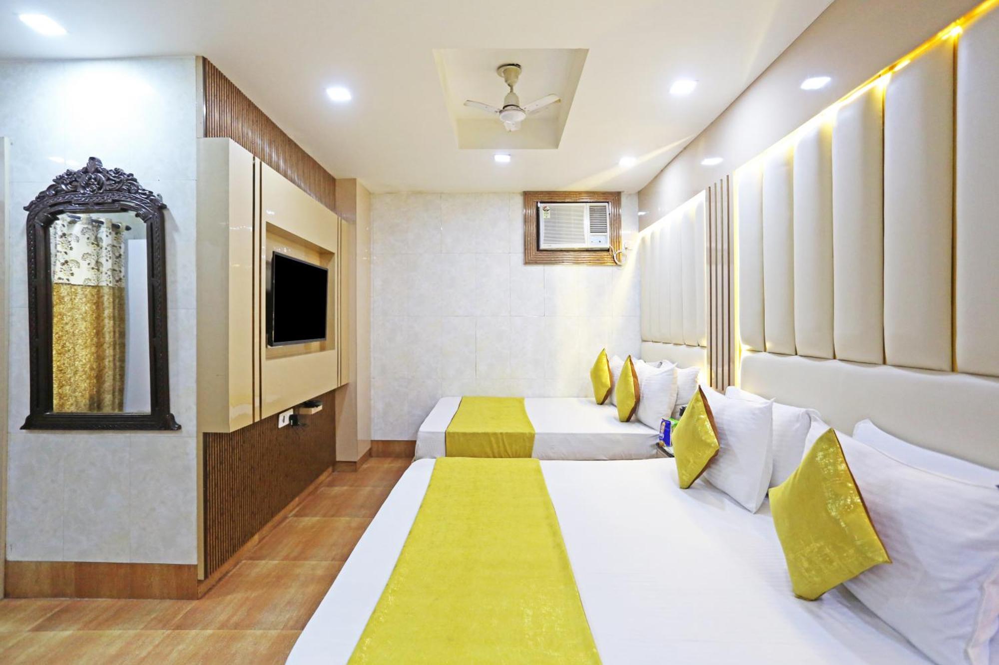 Preet Palace -5 Mints Walk From Nizamuddin Railway Station Hotel