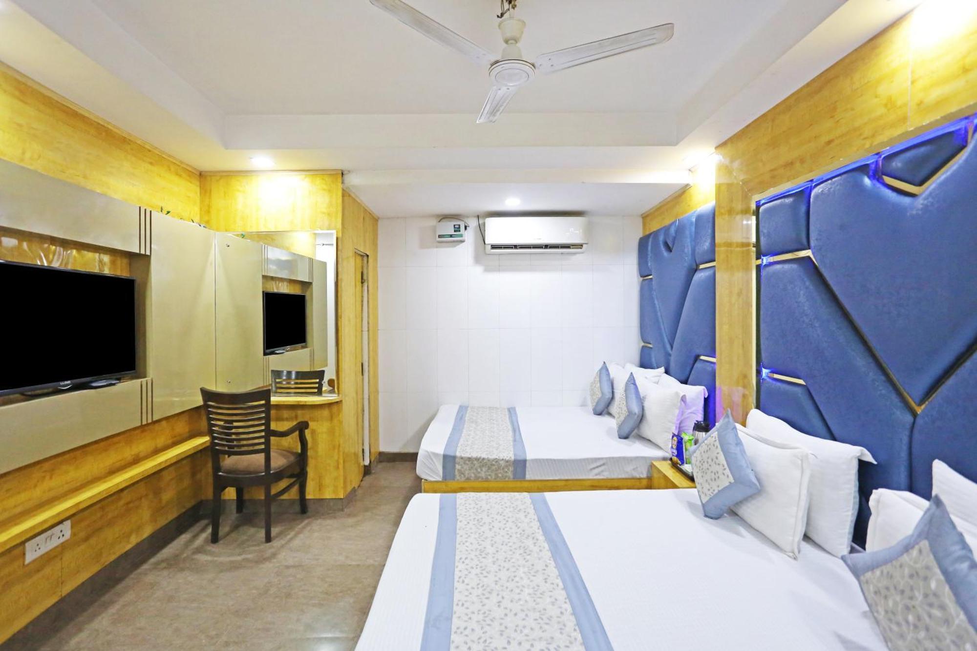 Hotel Preet Palace -5 Mints Walk From Nizamuddin Railway Station New Delhi