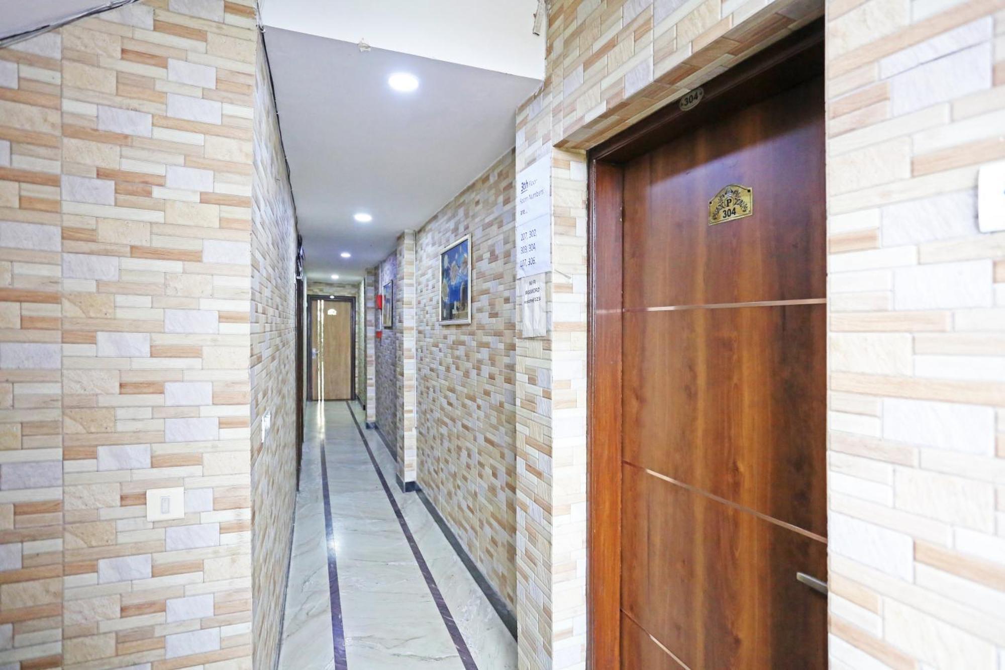 Preet Palace -5 Mints Walk From Nizamuddin Railway Station Hotel New Delhi