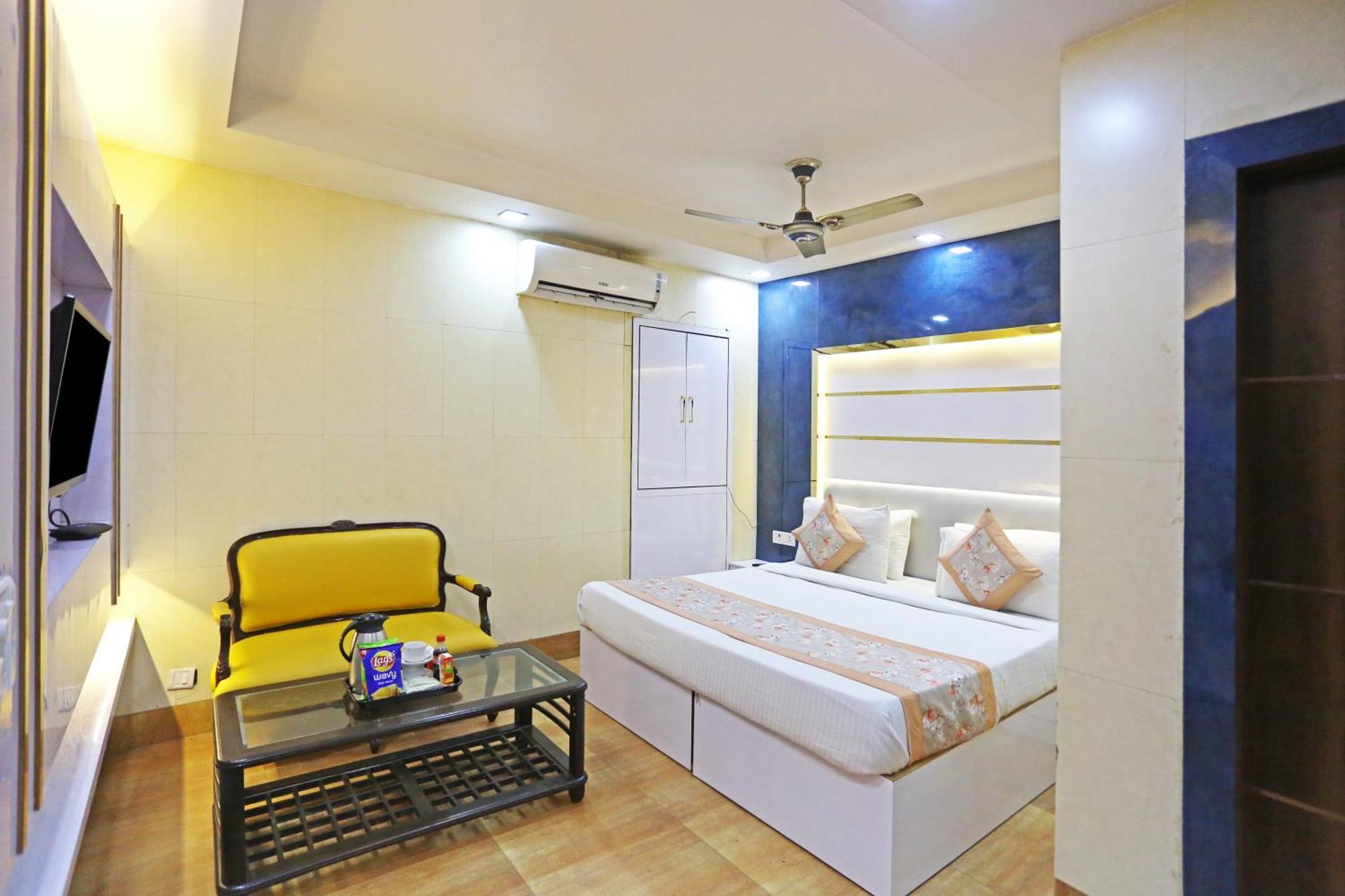 Preet Palace -5 Mints Walk From Nizamuddin Railway Station Hotel