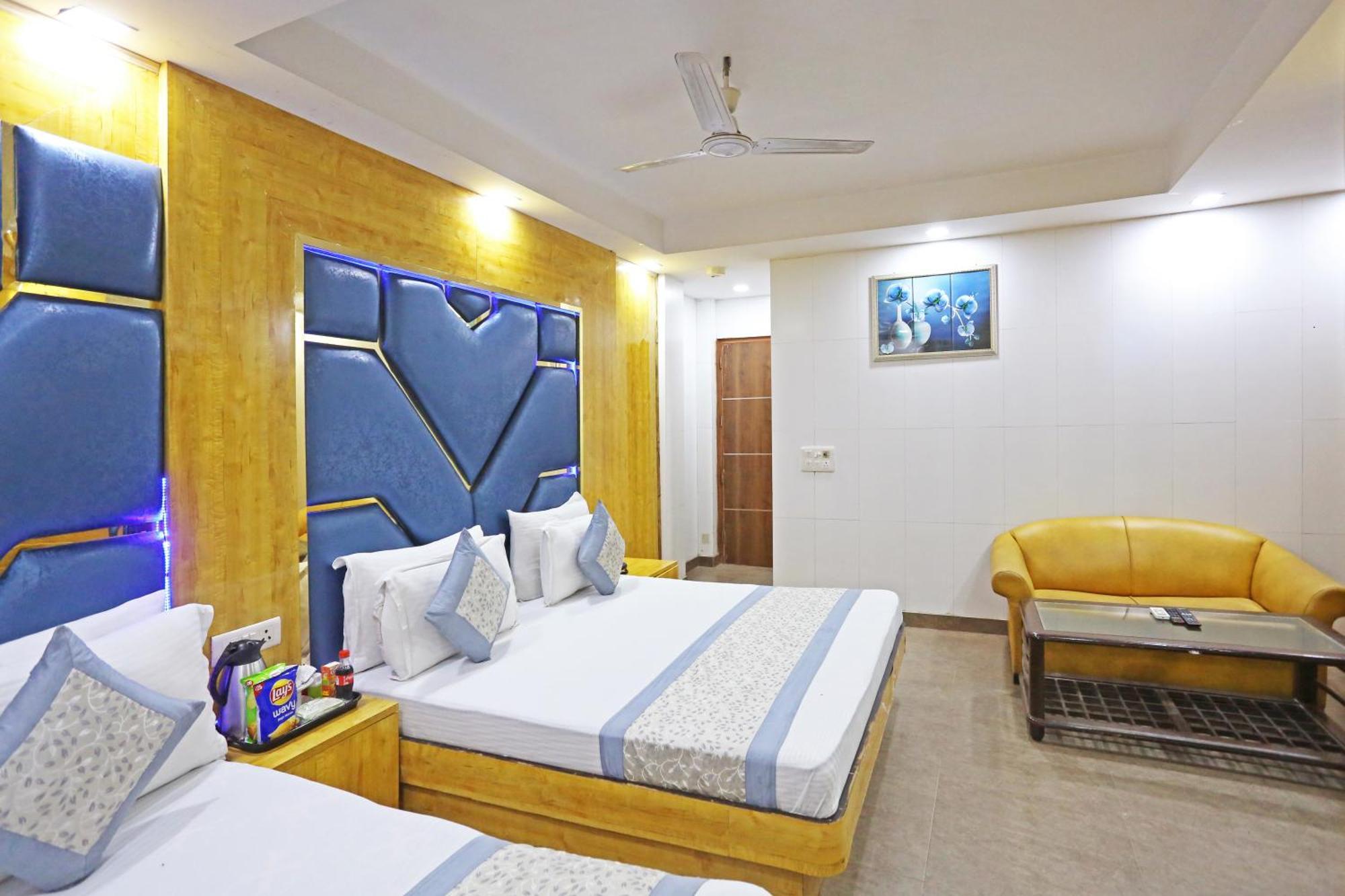 Hotel Preet Palace -5 Mints Walk From Nizamuddin Railway Station New Delhi