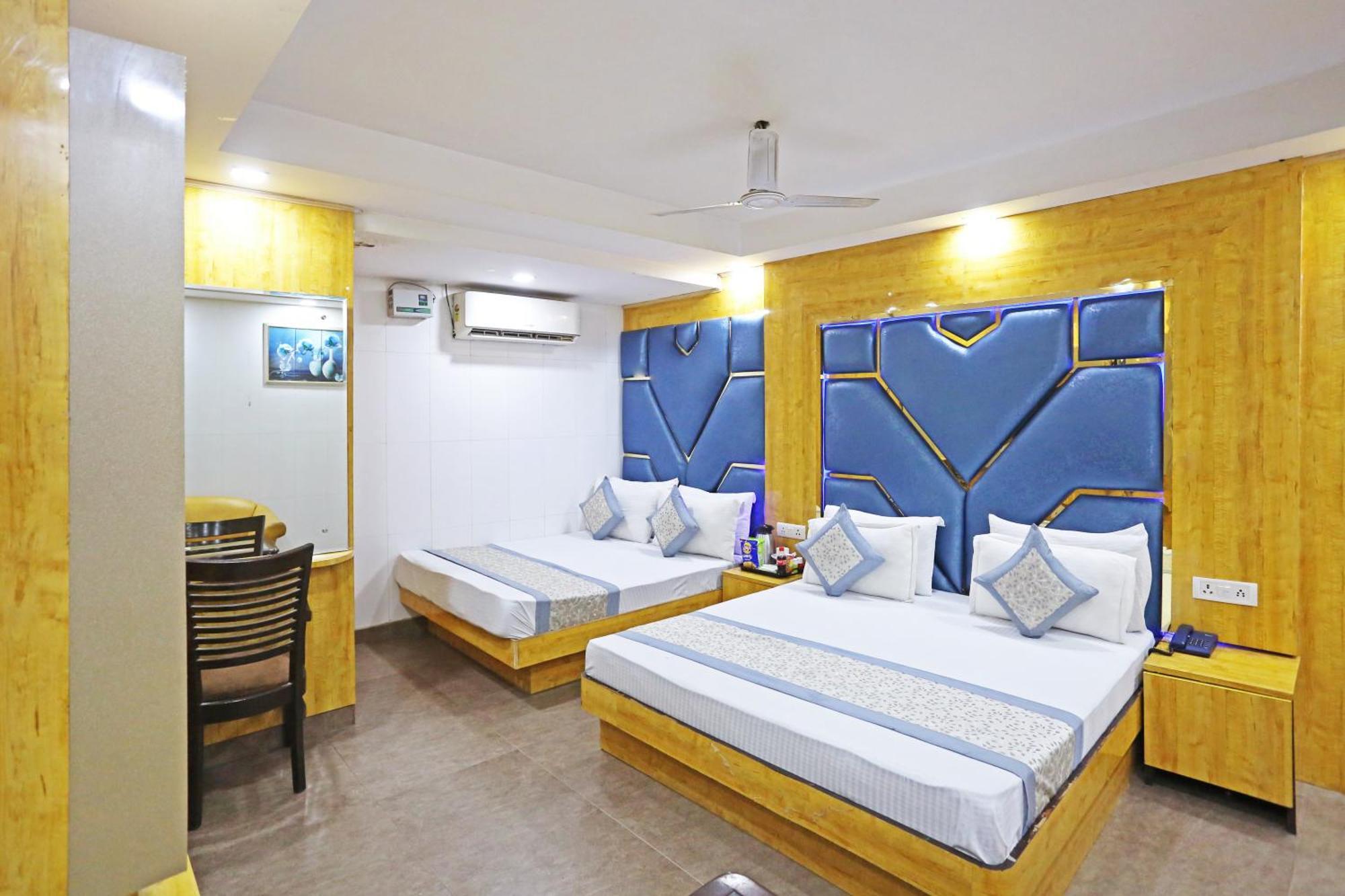 Preet Palace -5 Mints Walk From Nizamuddin Railway Station Hotel