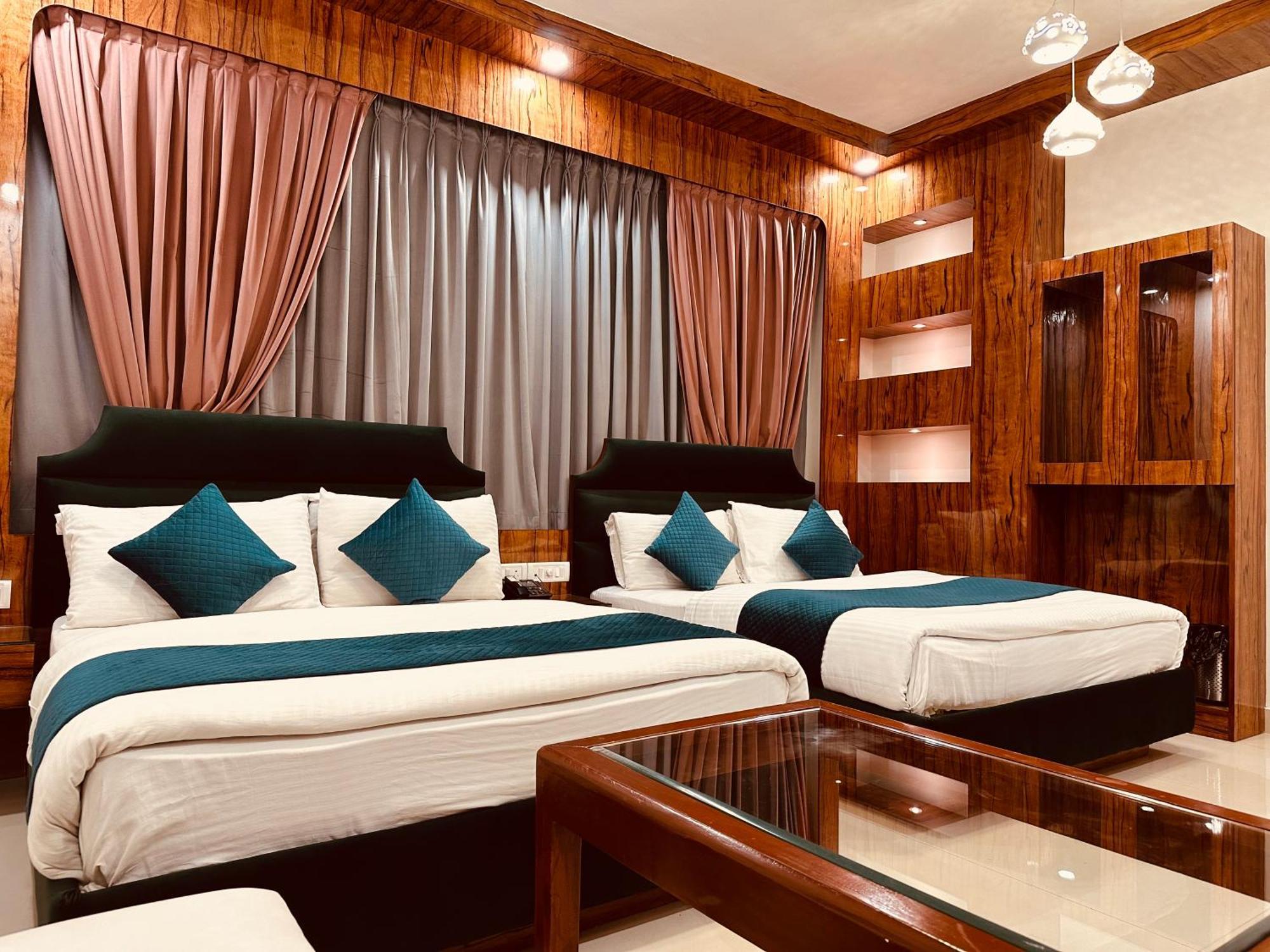 Hotel Baba Deluxe Near Railway Station And Center -by Rcg New Delhi