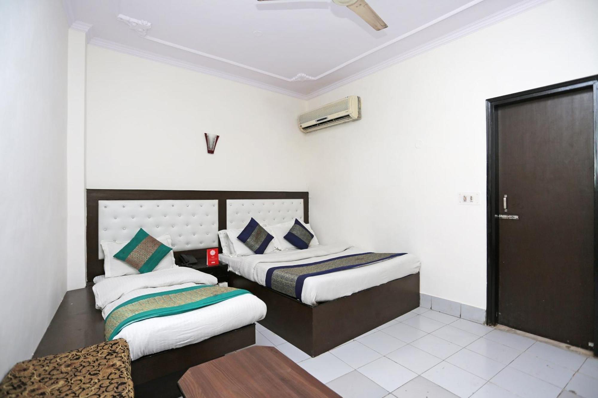 Flagship Hotel International Neelam Suites Near Jama Masjid