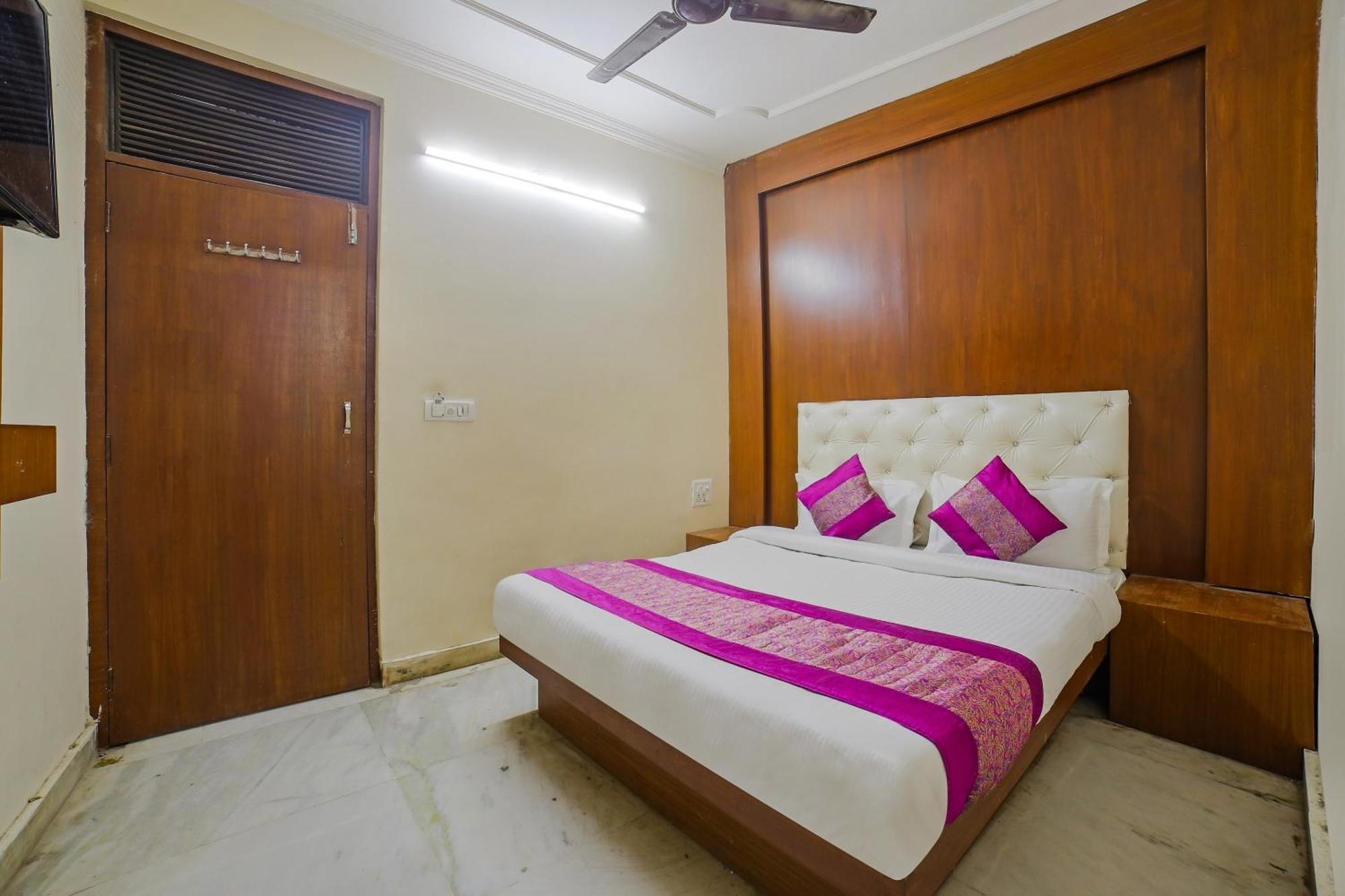 O Shyam Palace Near Railway Station Nova Deli