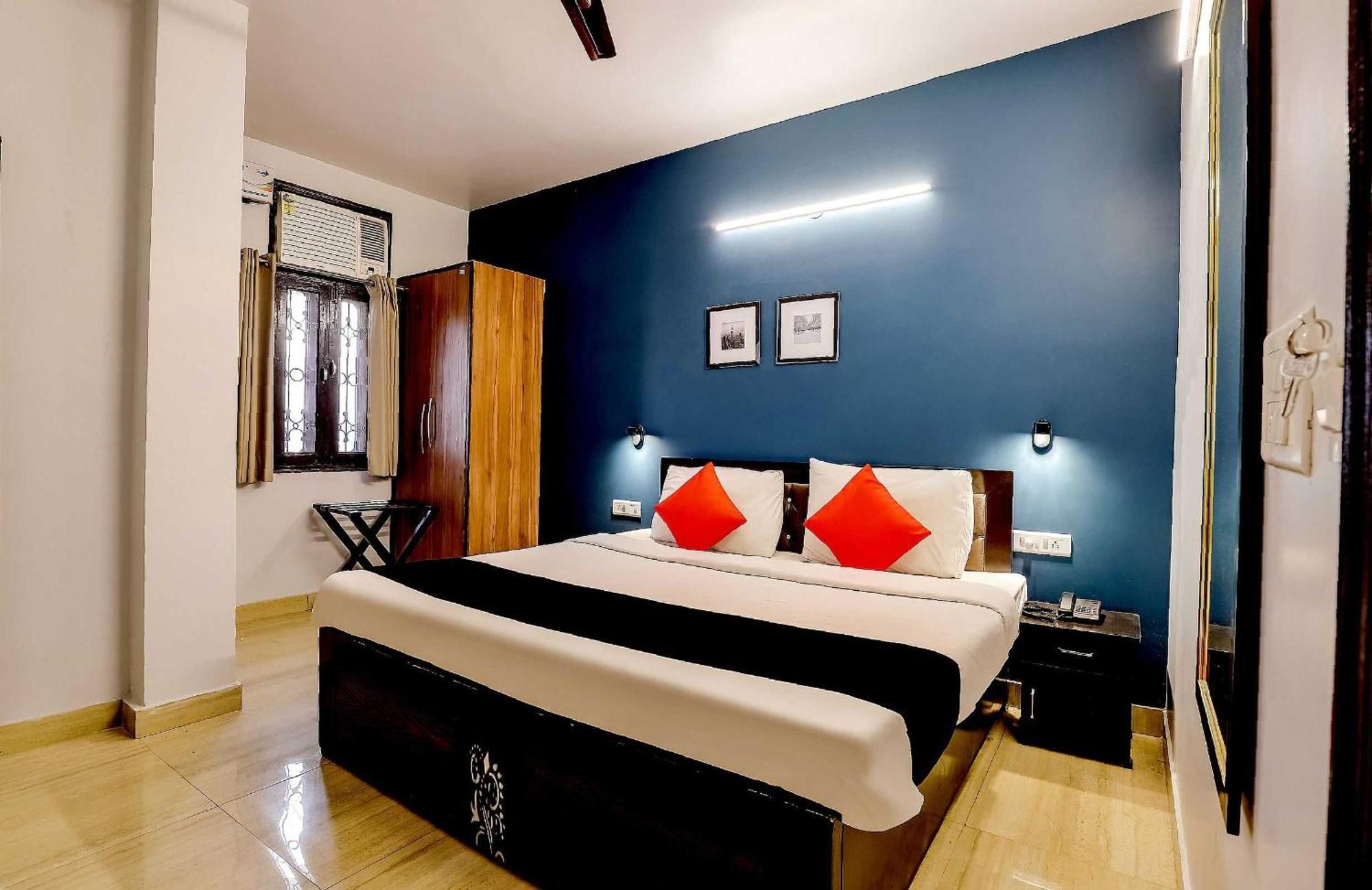 Hotel Collection O 71756 Silver Arrow Near Pacific Mall Tagore Garden 3*