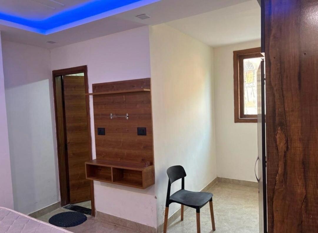 Oyo Luxury Retreat Hotel New Delhi