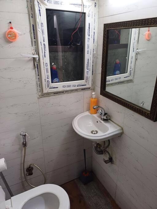 Apartment The Maharaja Moti Nagar Dlf