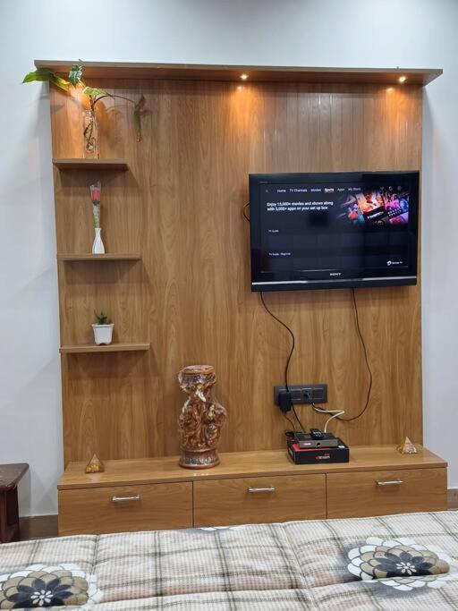 Apartment The Maharaja Moti Nagar Dlf New Delhi