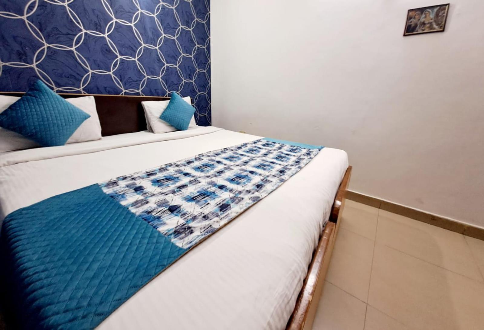 Atlas Near Igi Airport T3 New Delhi