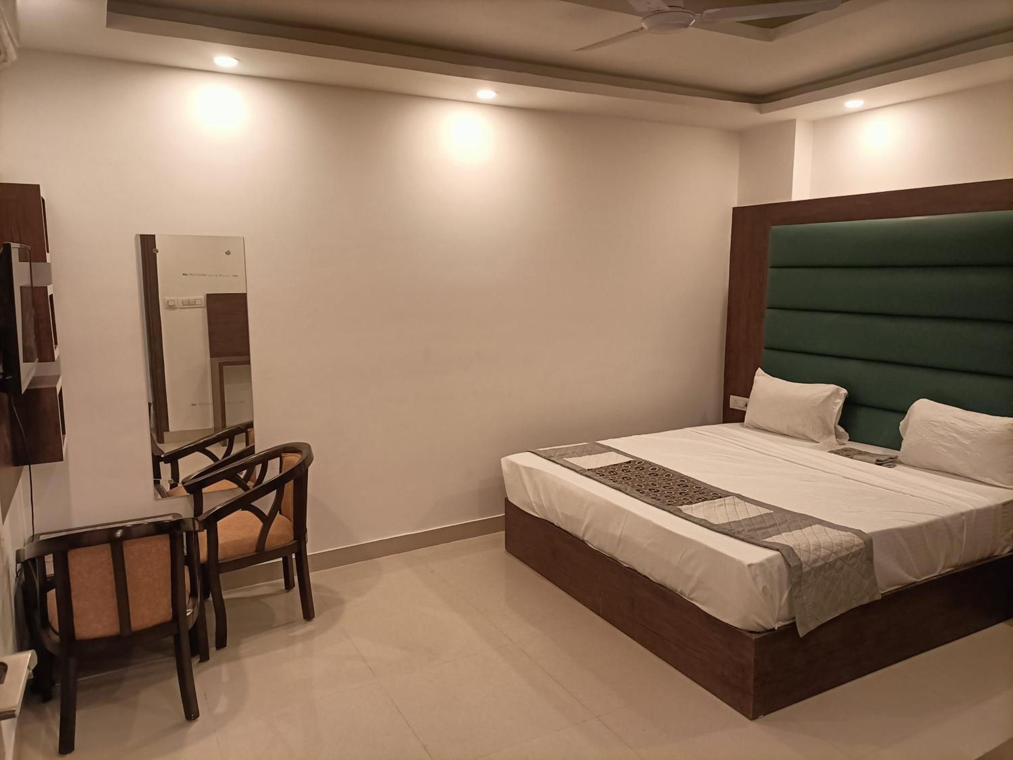 D Tark Near Igi Airport Hotel New Delhi