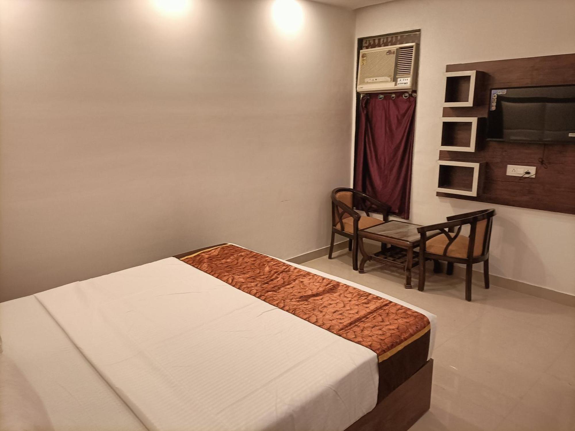 D Tark Near Igi Airport Hotel 4*