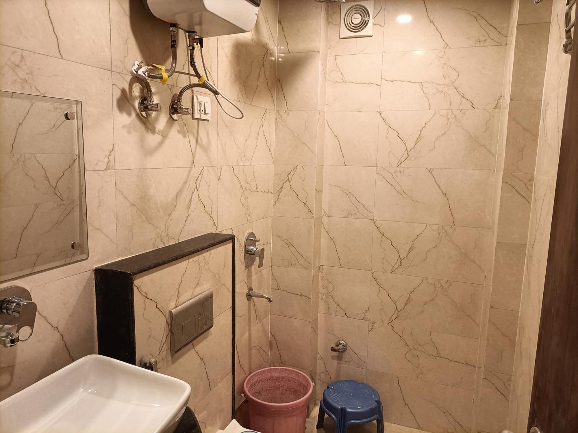 D Tark Near Igi Airport 4* New Delhi