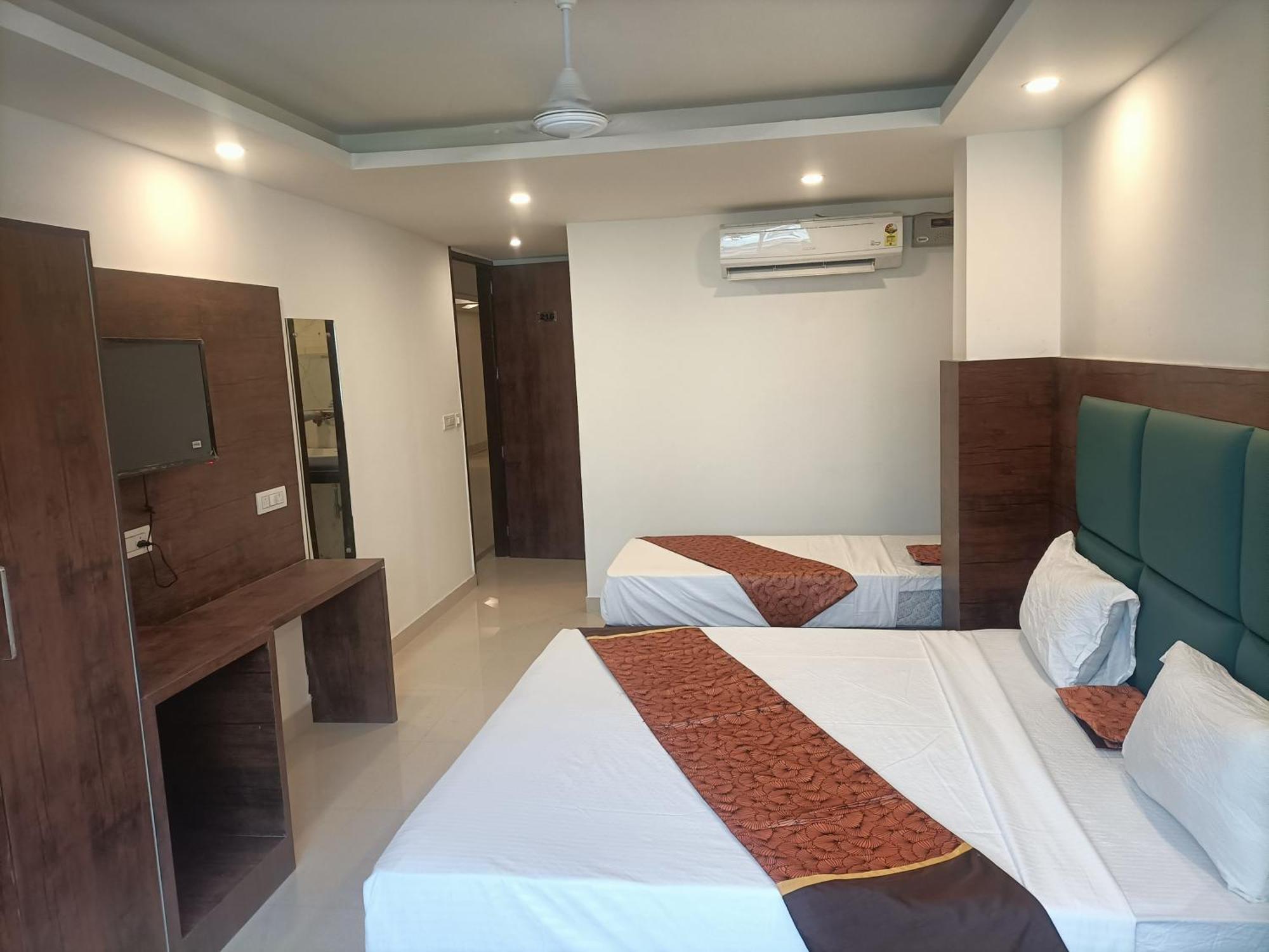 D Tark Near Igi Airport 4*