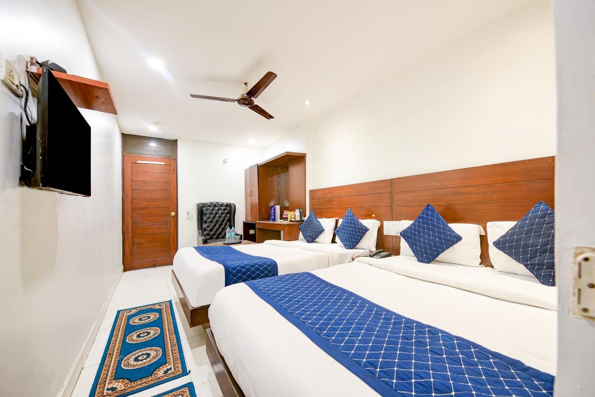 The Raj At Railway Station 3* New Delhi