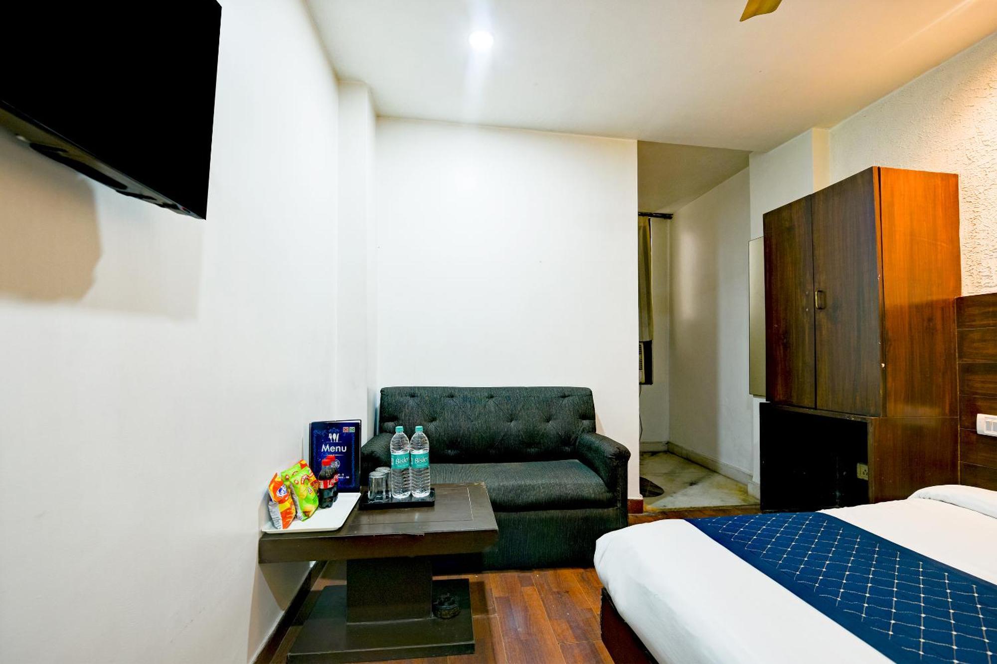 The Raj At Railway Station Hotel 3*