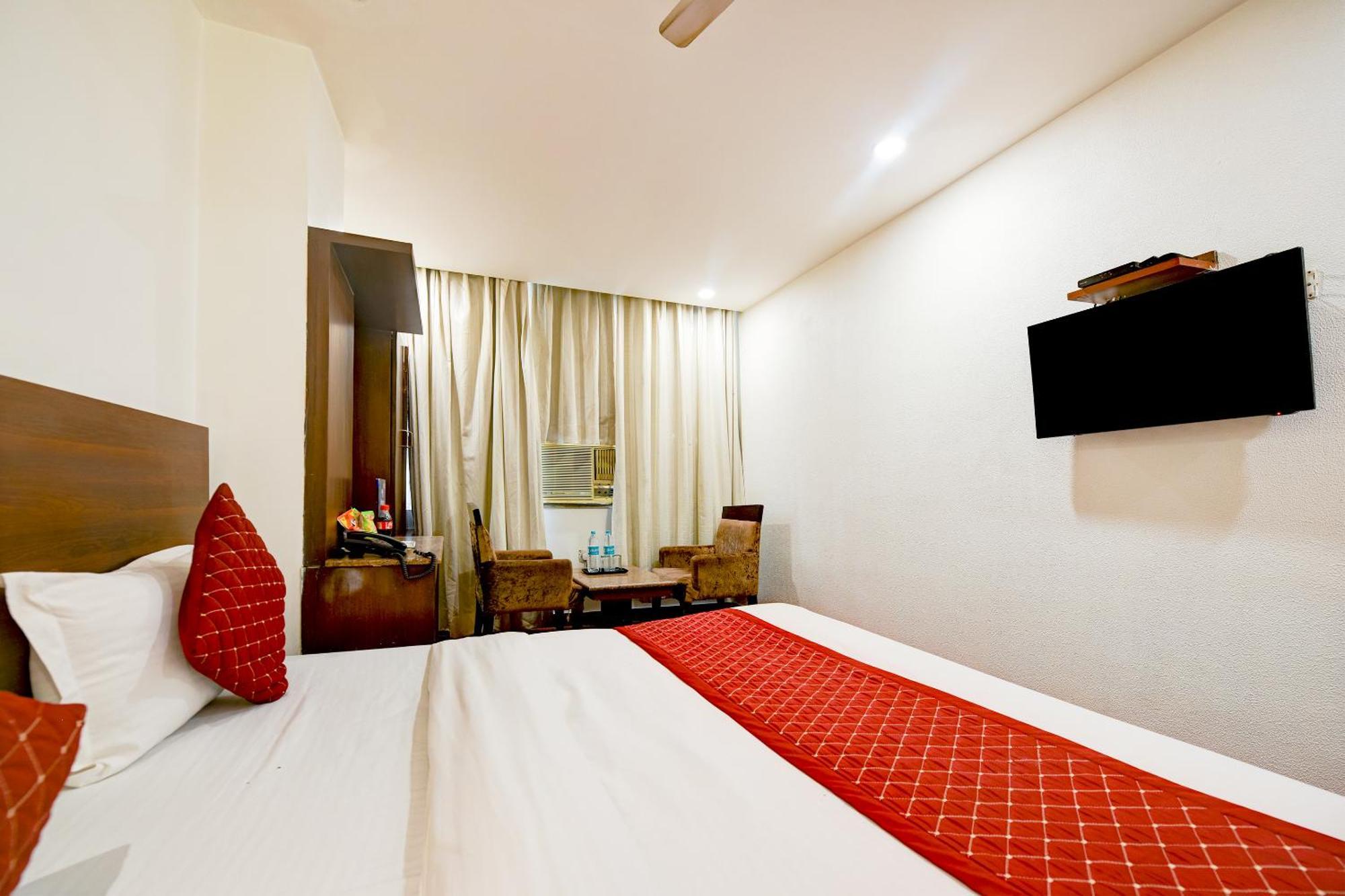 The Raj At Railway Station 3*