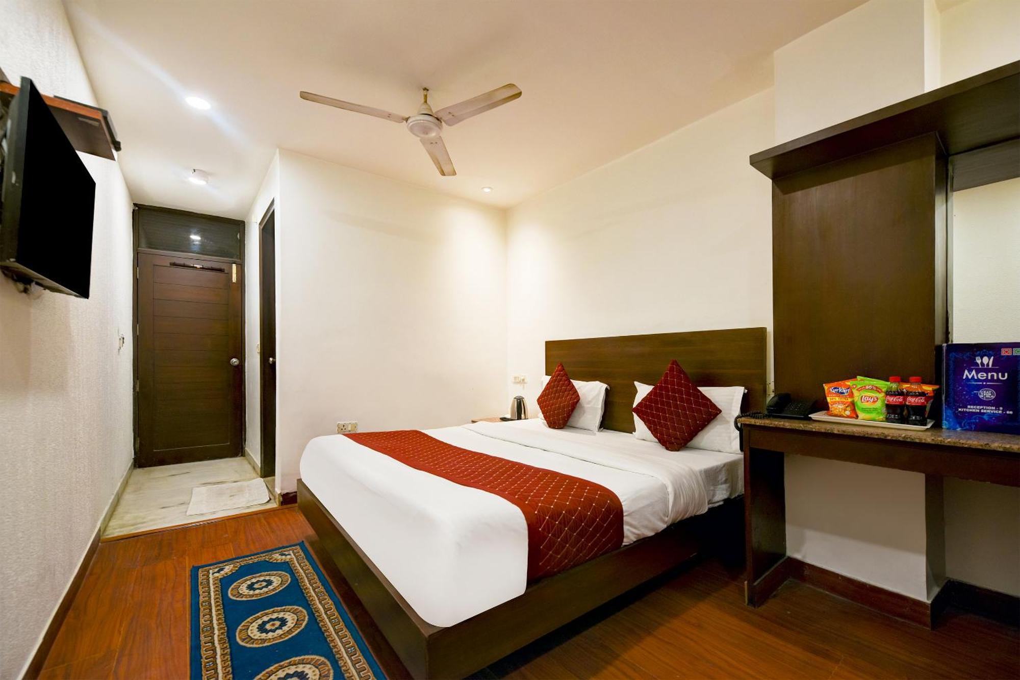 The Raj At Railway Station 3*