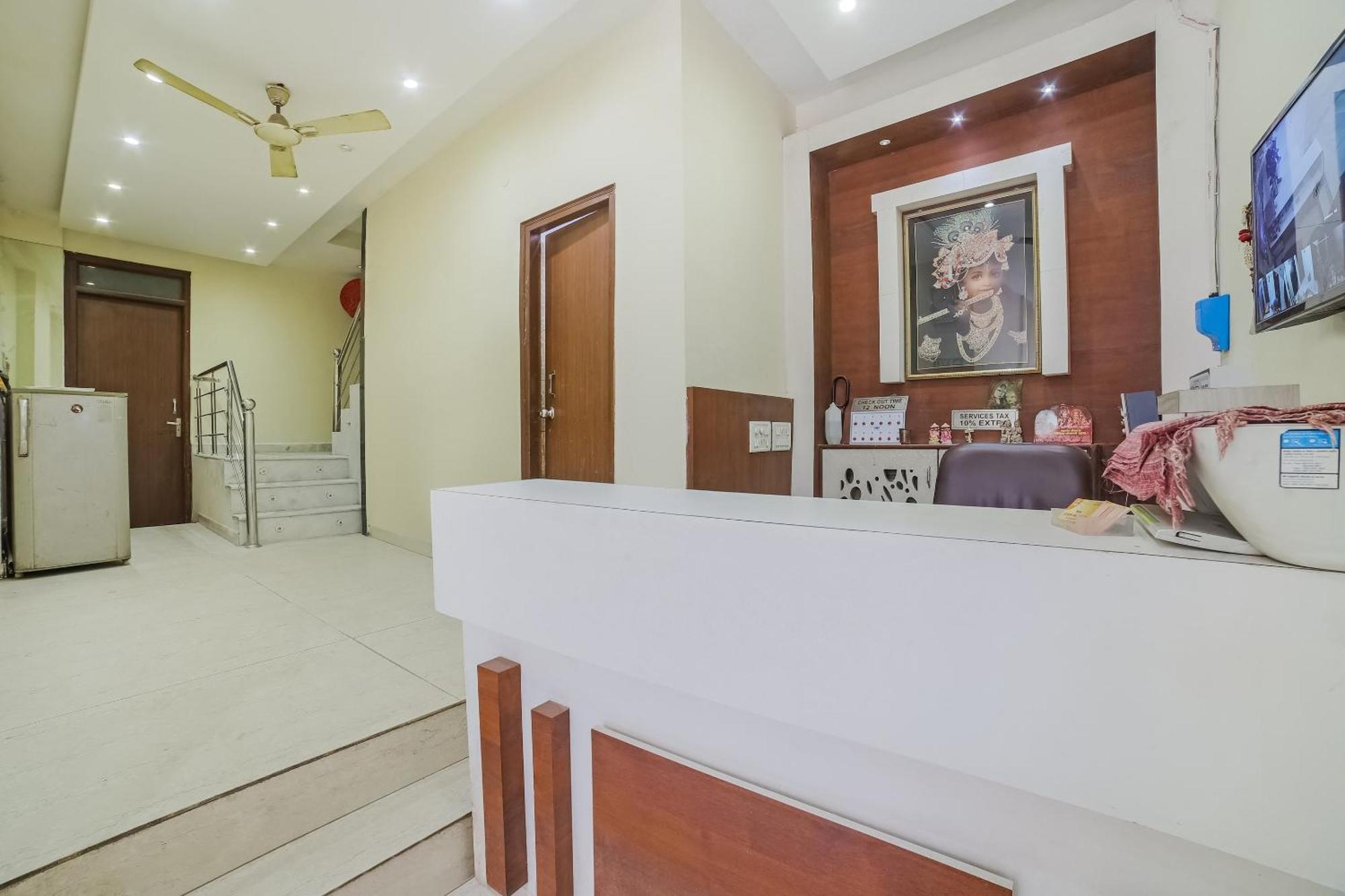 Hotel O Shyam Palace Near Railway Station 2*