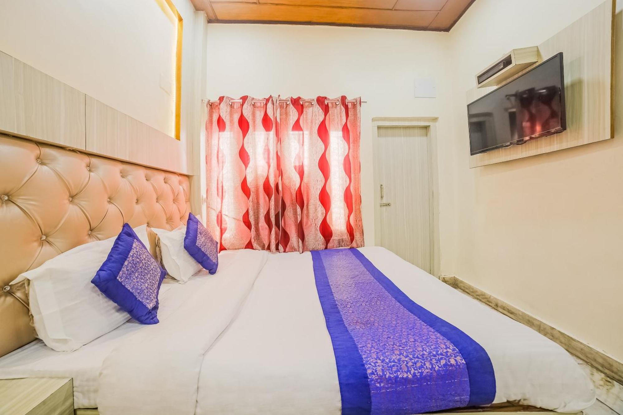 O Shyam Palace Near Railway Station Hotel