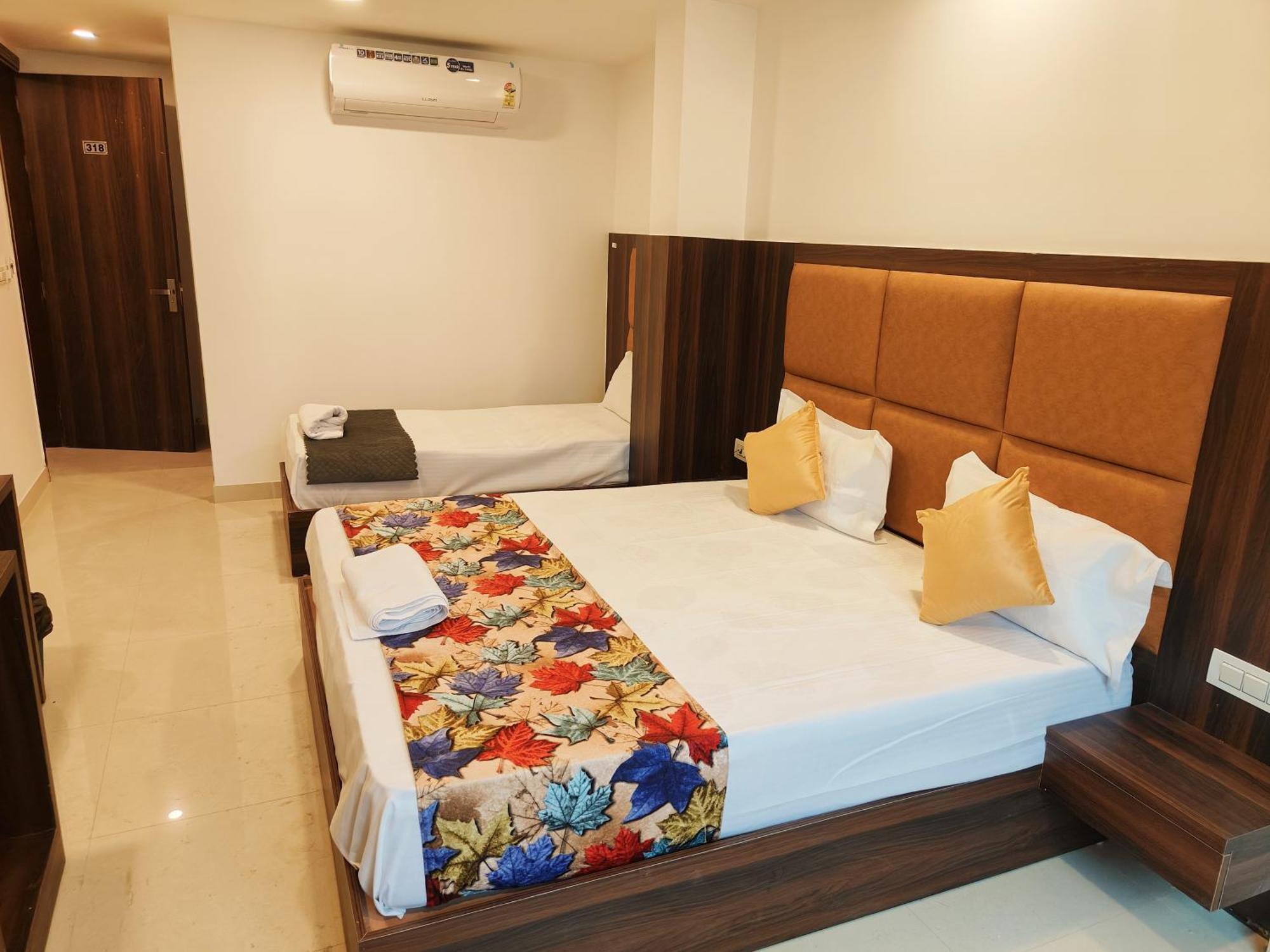 Hotel D Tark Near Igi Airport 4*
