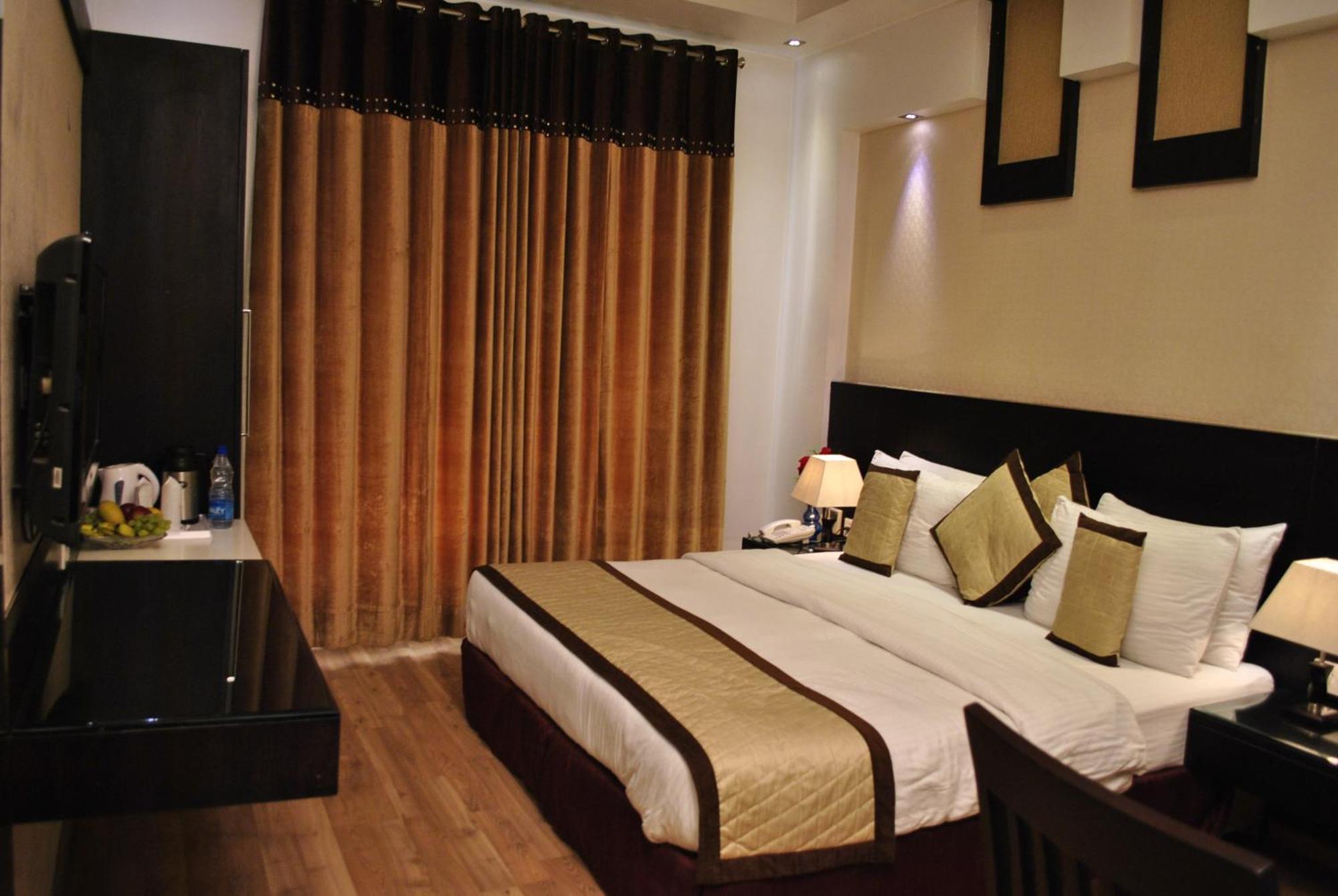 Hotel Krishna - By Rcg Hotels, Paharganj, 4*