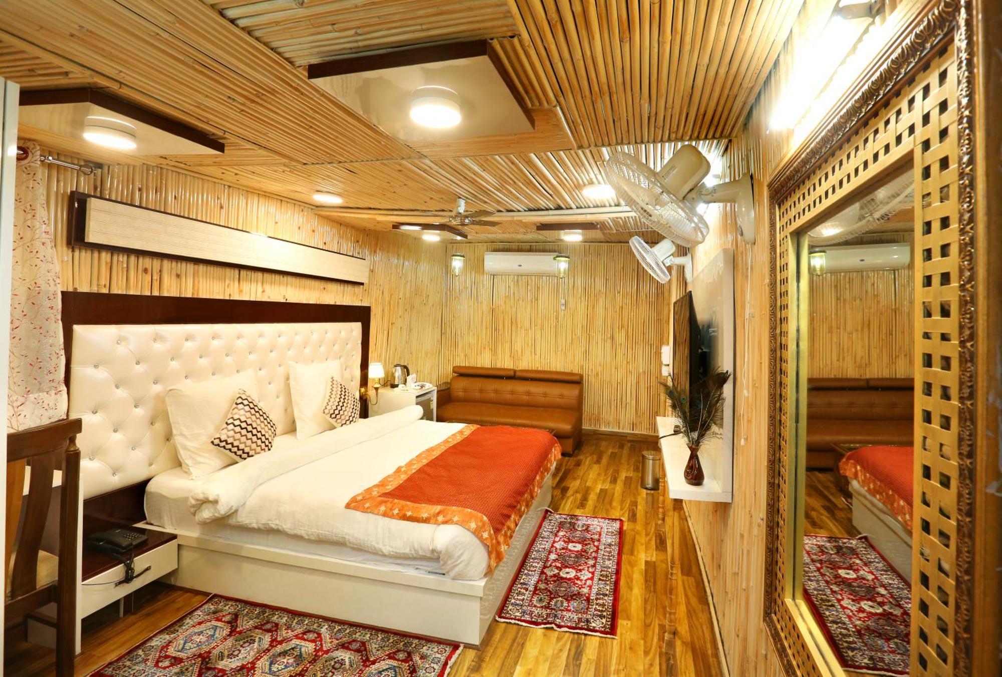 Golden Bed & Breakfast New Delhi
