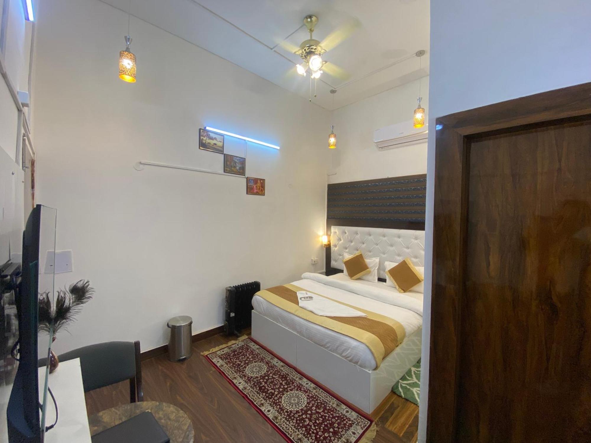 Golden Bed & Breakfast *