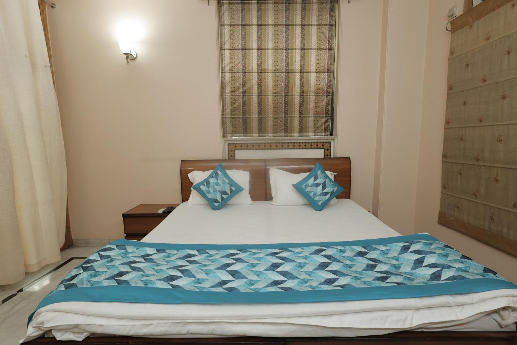 Ss Residency Bed & Breakfast 2*