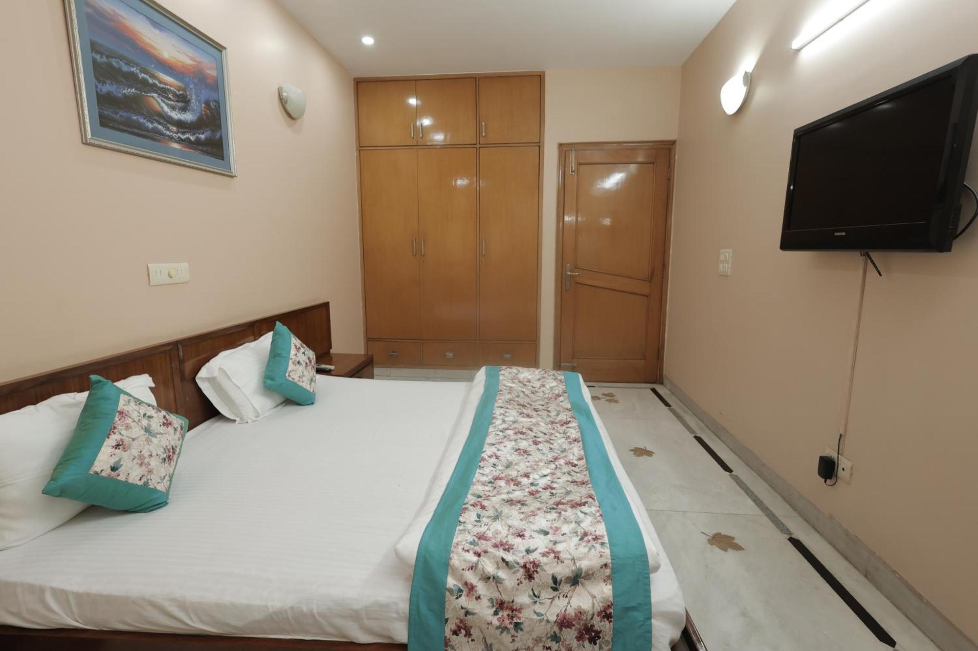 Bed & Breakfast Ss Residency 2*