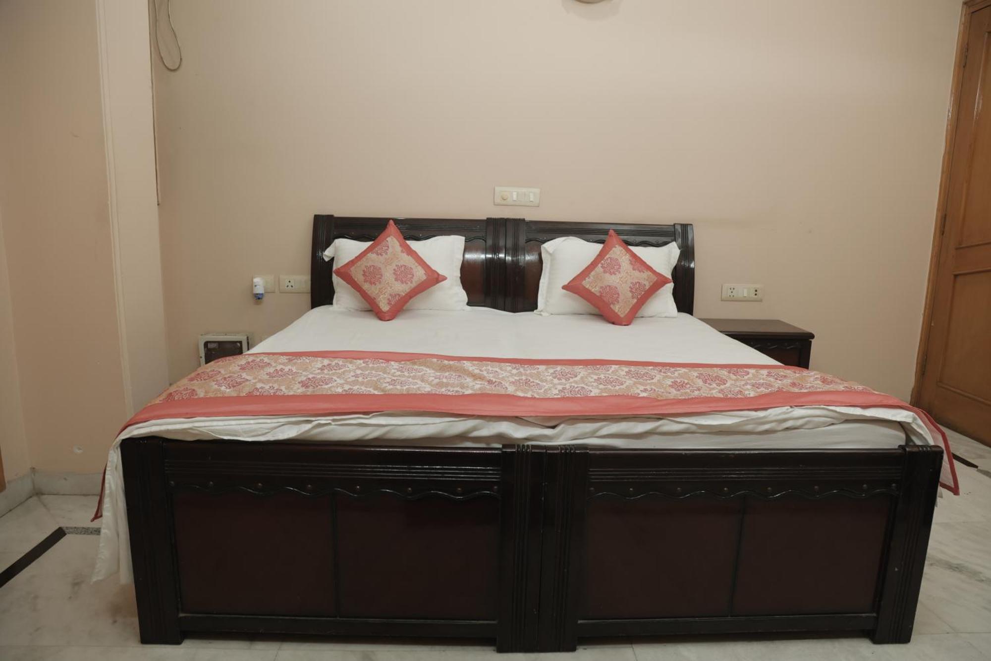 Ss Residency New Delhi