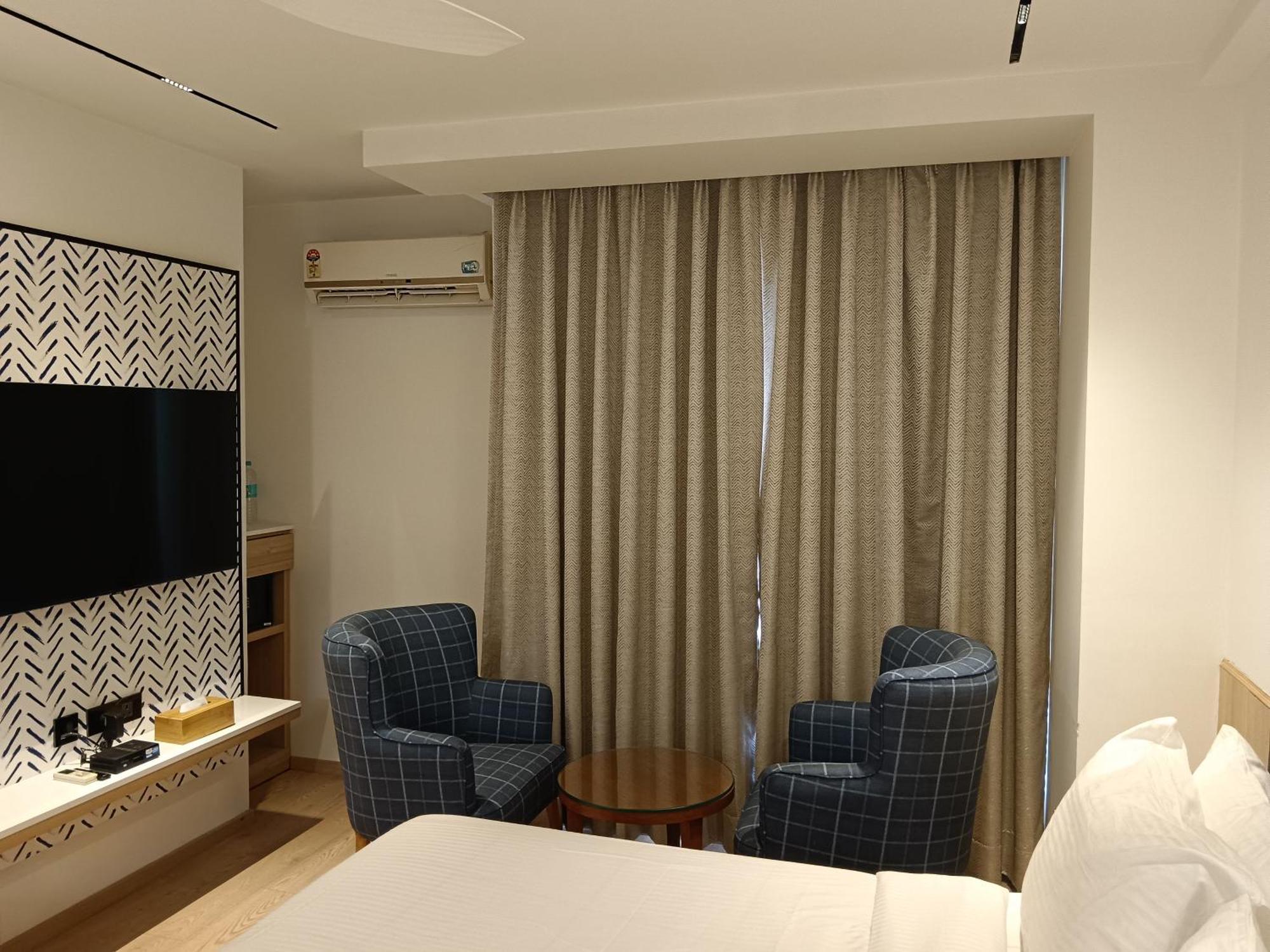 The Legend Delhi Hotel 3*