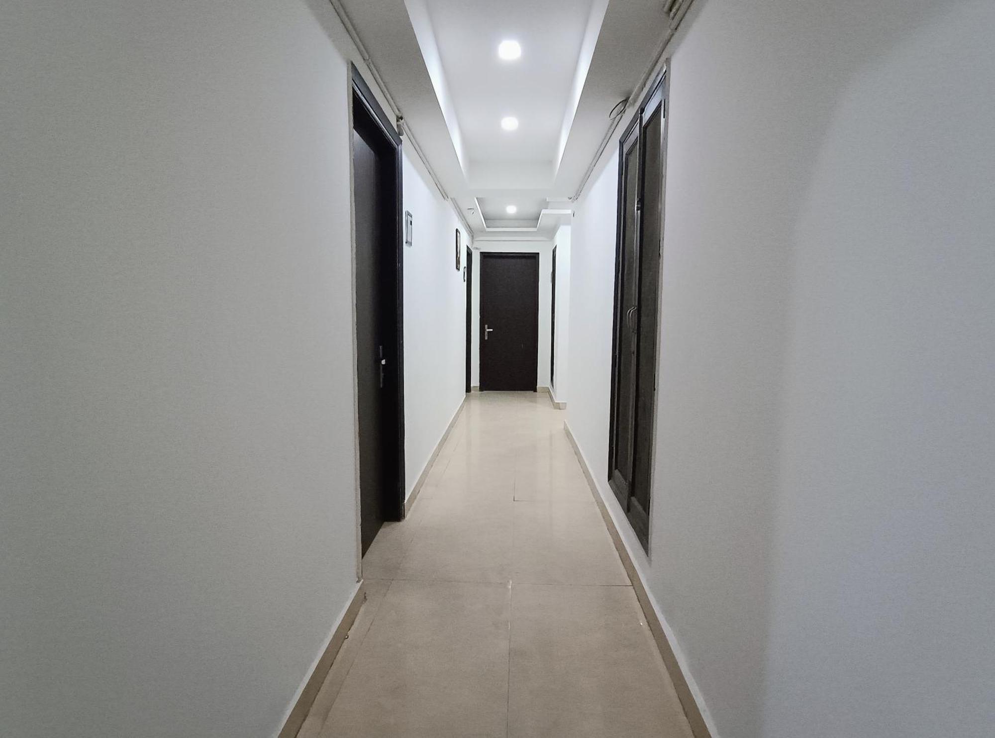 Hotel Prime Royalty Malviya Nagar 3*