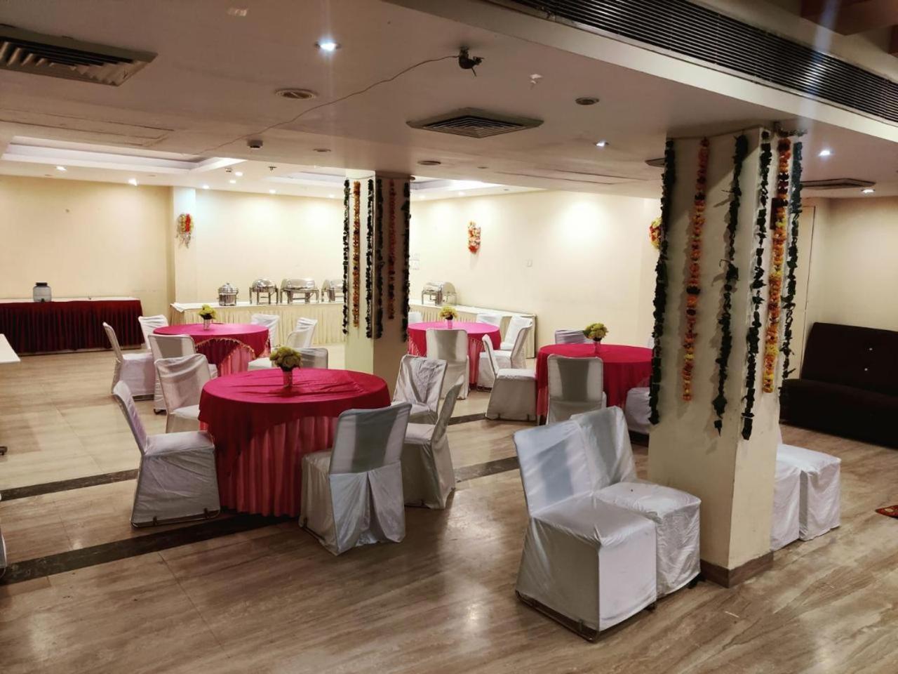 Treebo Premium Relax Patel Nagar Hotel New Delhi