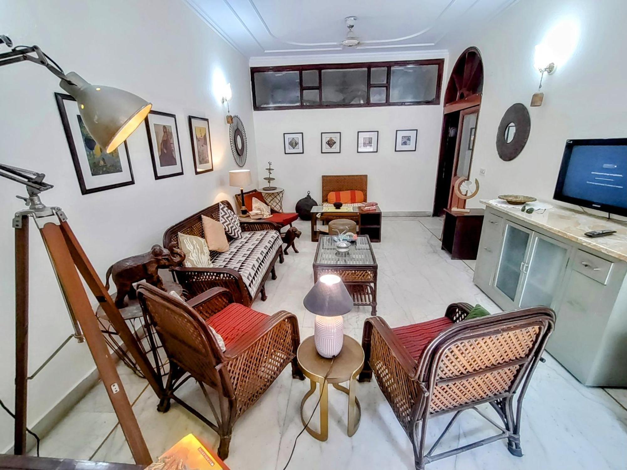 Nearby Lutyen's Delhi Just 15min From Connaught Place Nova Deli