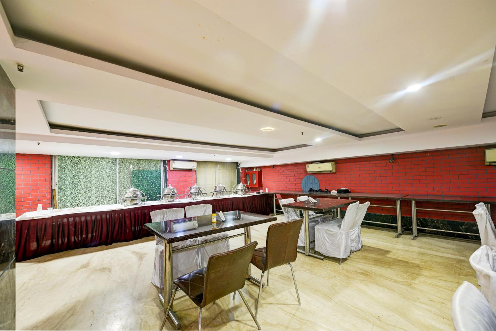 Hotel Staybook South Delhi New Delhi