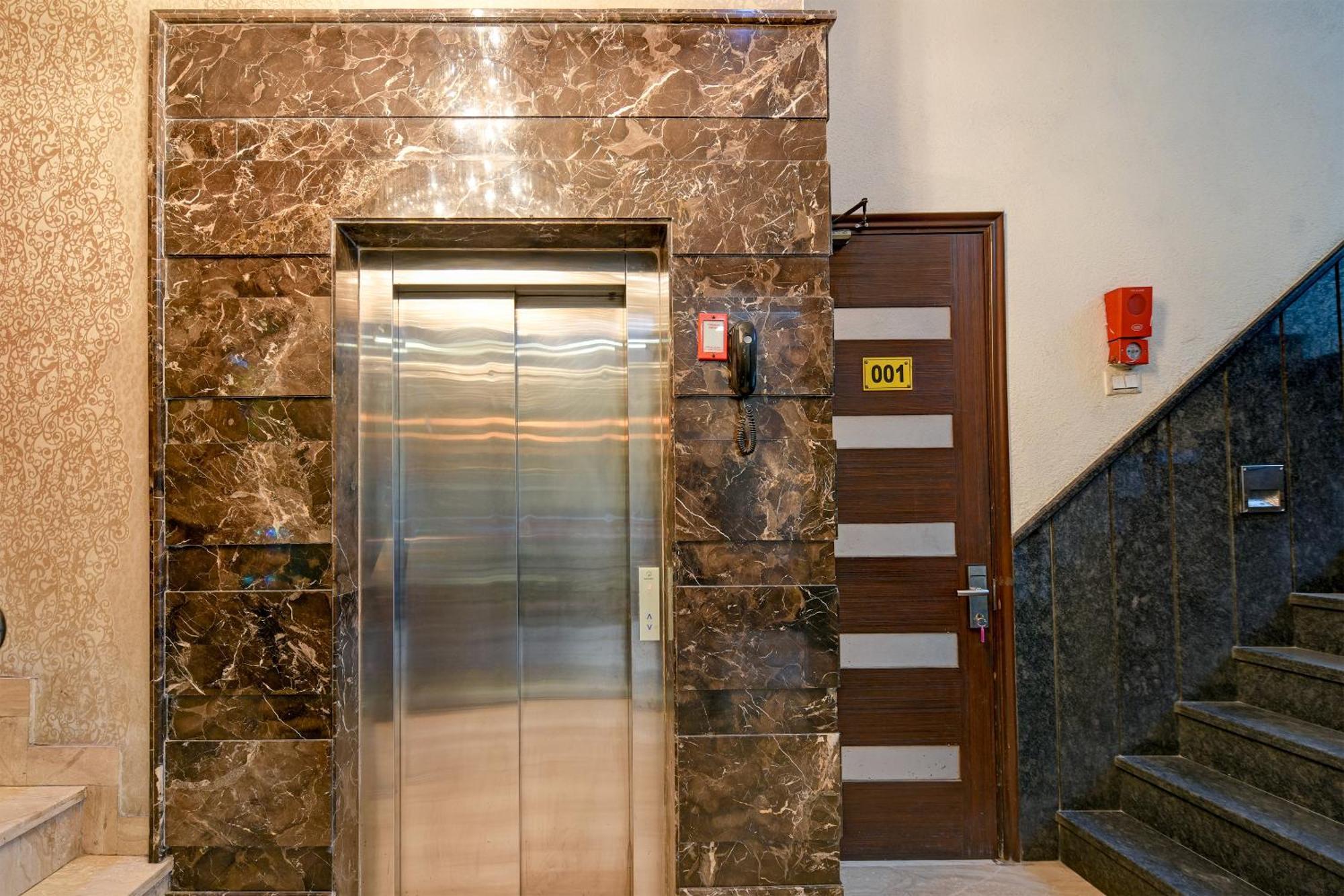Staybook South Delhi
