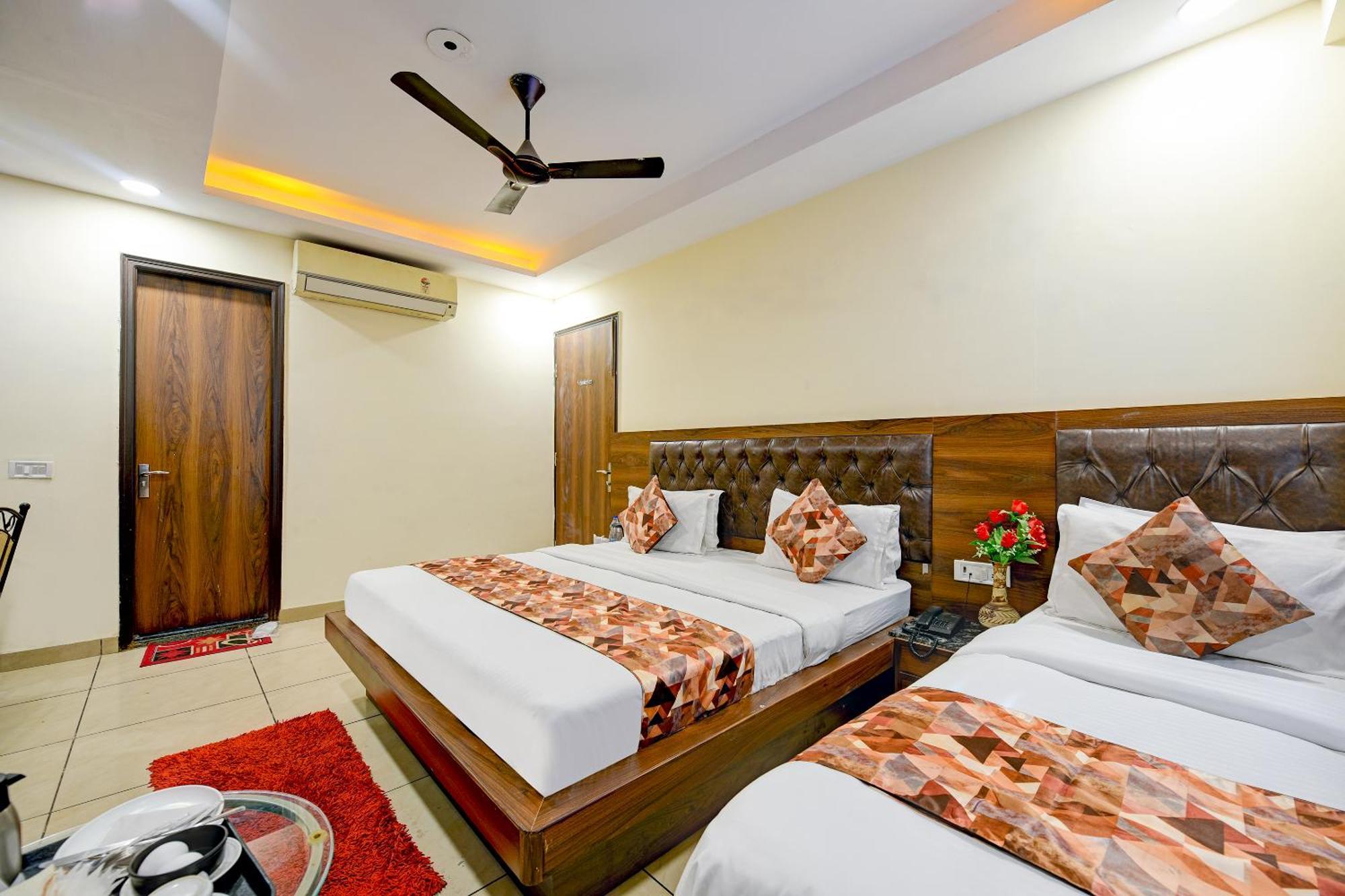 Hotel Le Grand - Walk-in From Rk Ashram Metro Station New Delhi