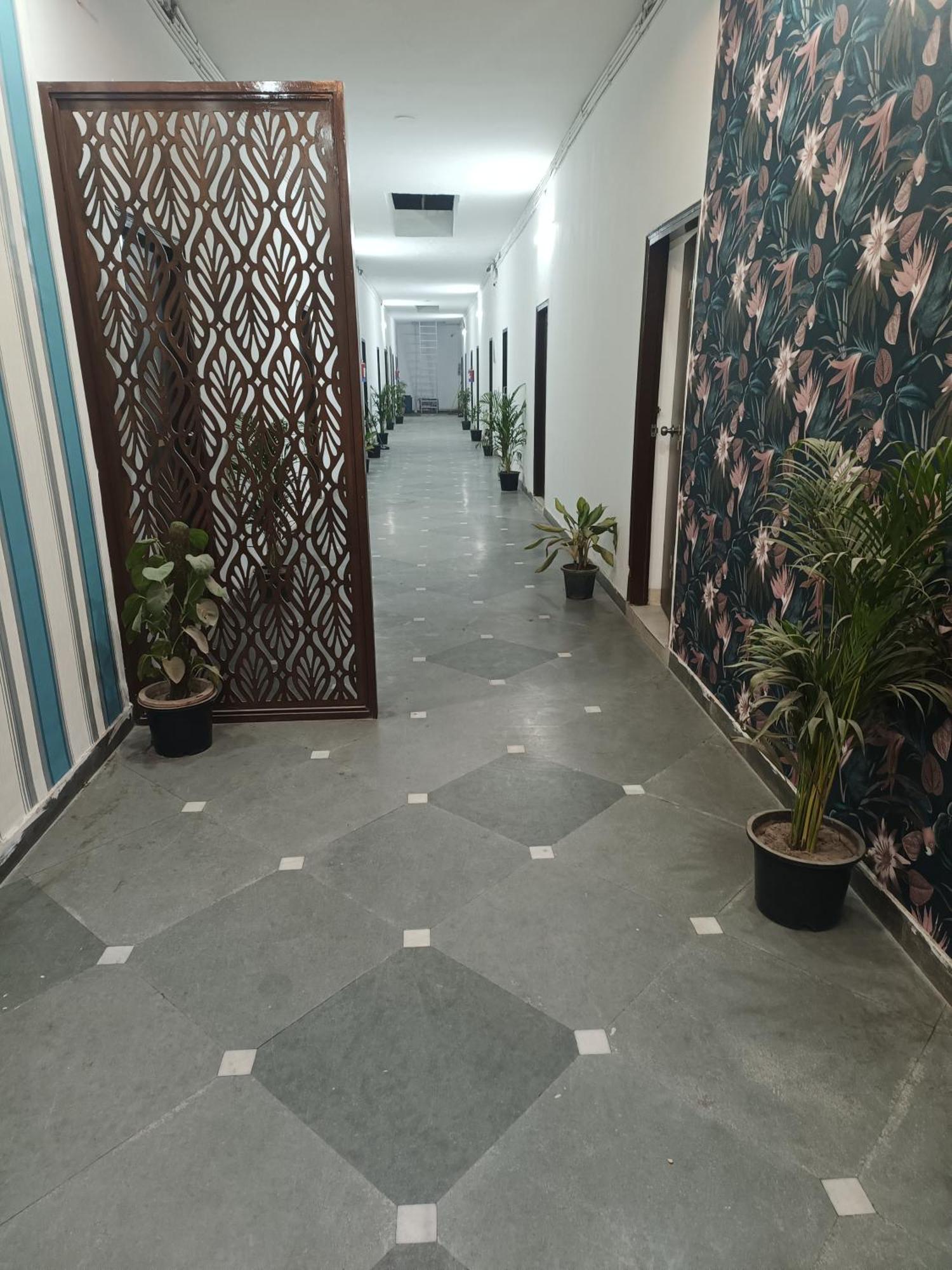 Sweet Palace 3* New Delhi